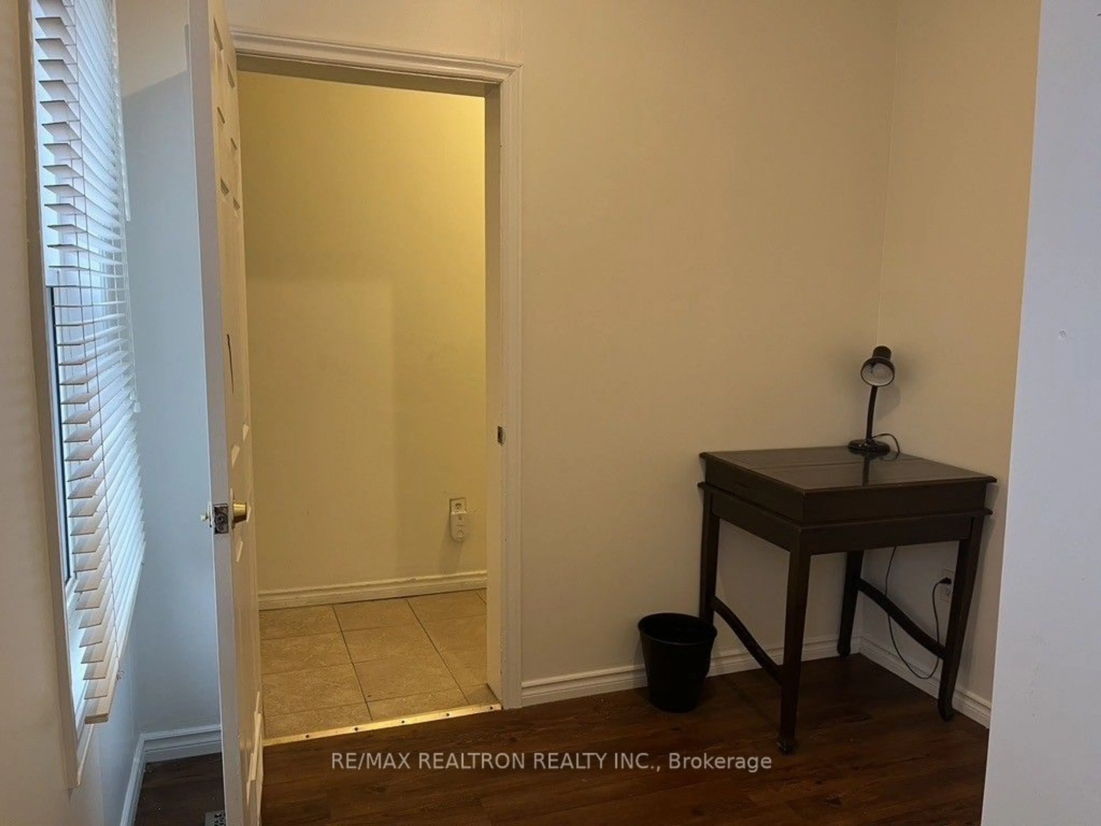 A pic of a room, unknown floor for 292 Celina St, Oshawa Ontario L1H 4P1