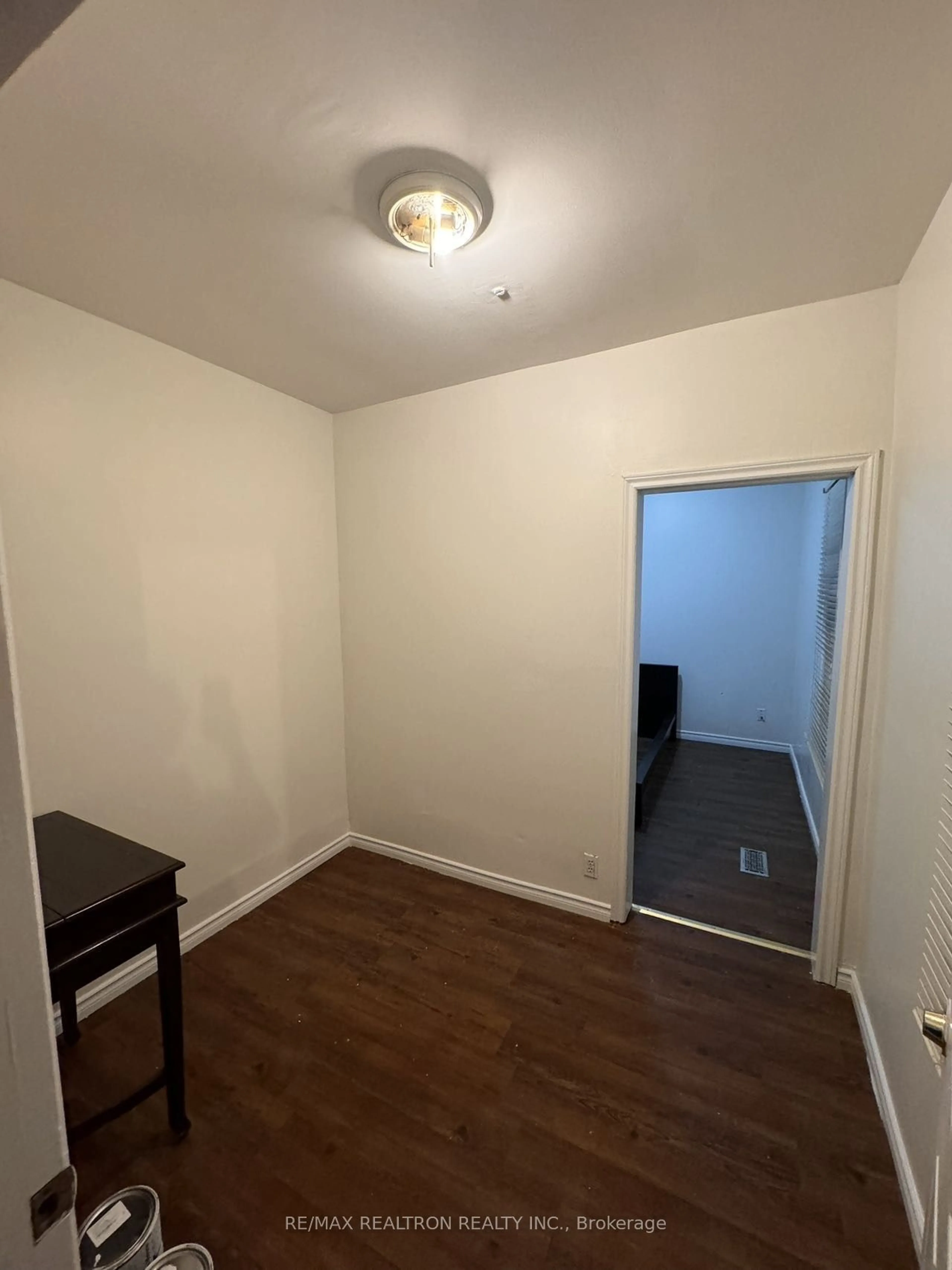 A pic of a room, unknown floor for 292 Celina St, Oshawa Ontario L1H 4P1