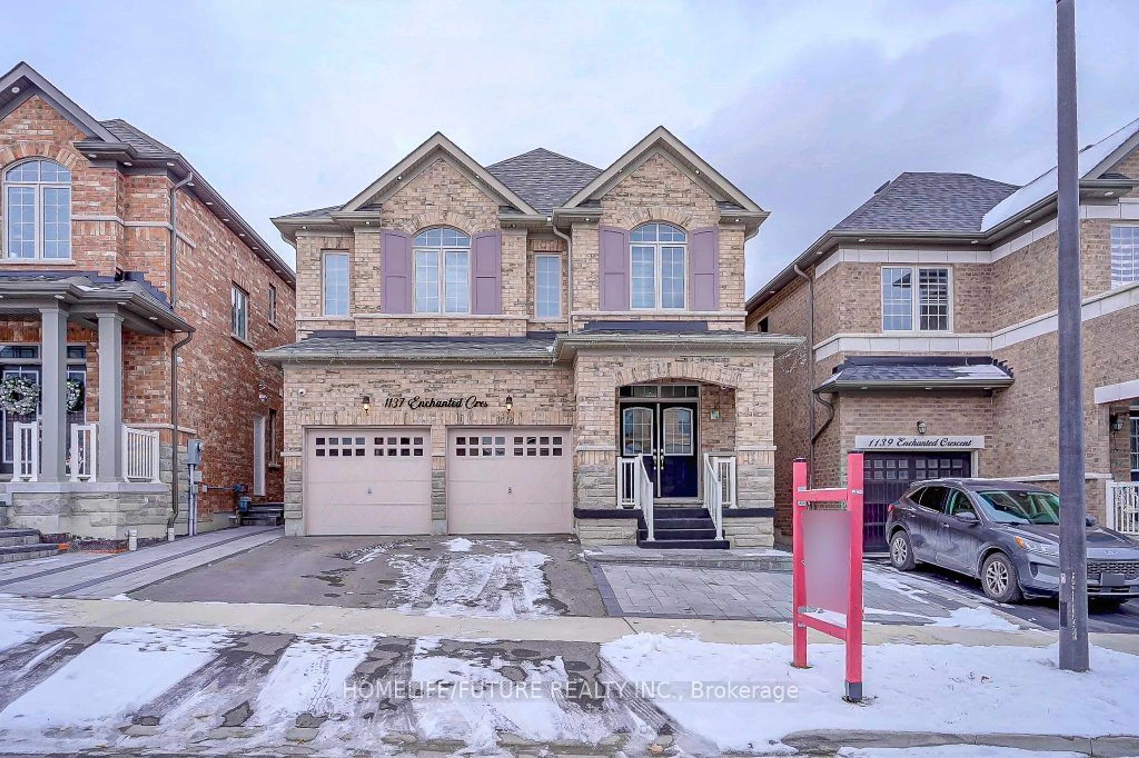 Home with brick exterior material for 1137 Enchanted Cres, Pickering Ontario L1X 0H1