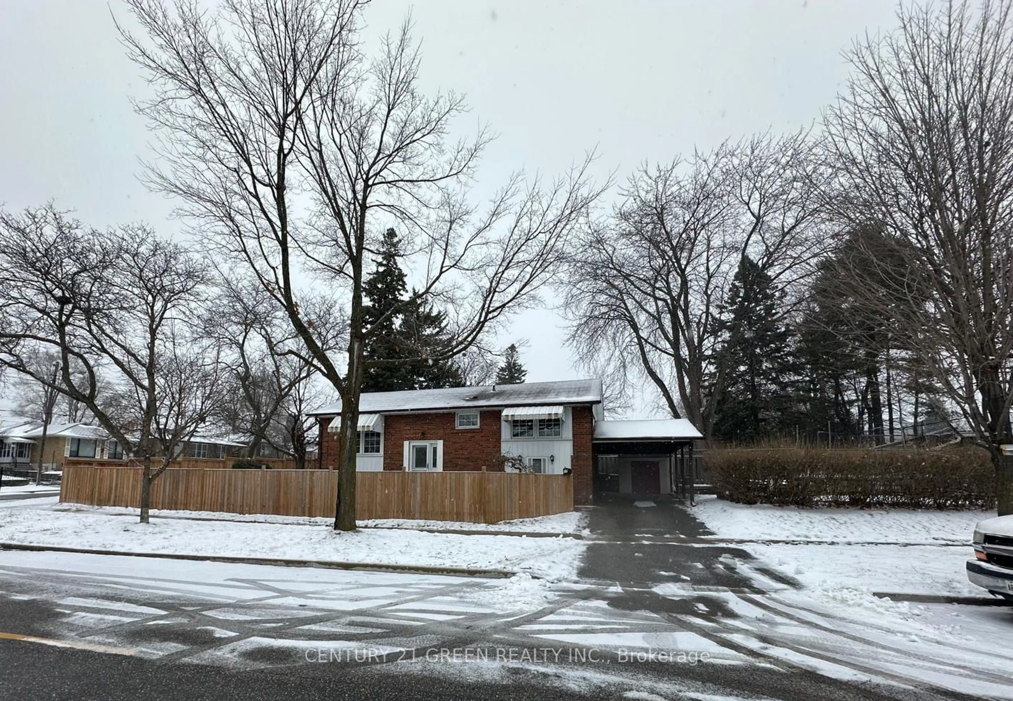 Frontside or backside of a home, the street view for 17 Benroyal Cres, Toronto Ontario M1H 1L6