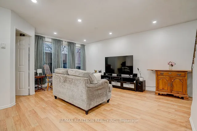Additional property image - 100 Mornelle Crt Unit 1083