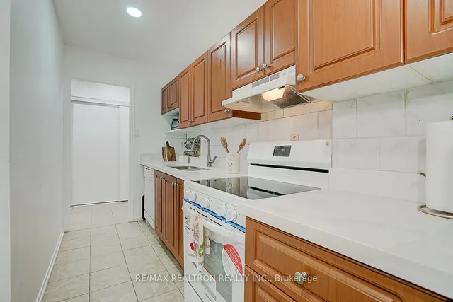 Additional property image - 100 Mornelle Crt Unit 1083