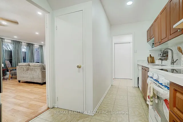 Additional property image - 100 Mornelle Crt Unit 1083