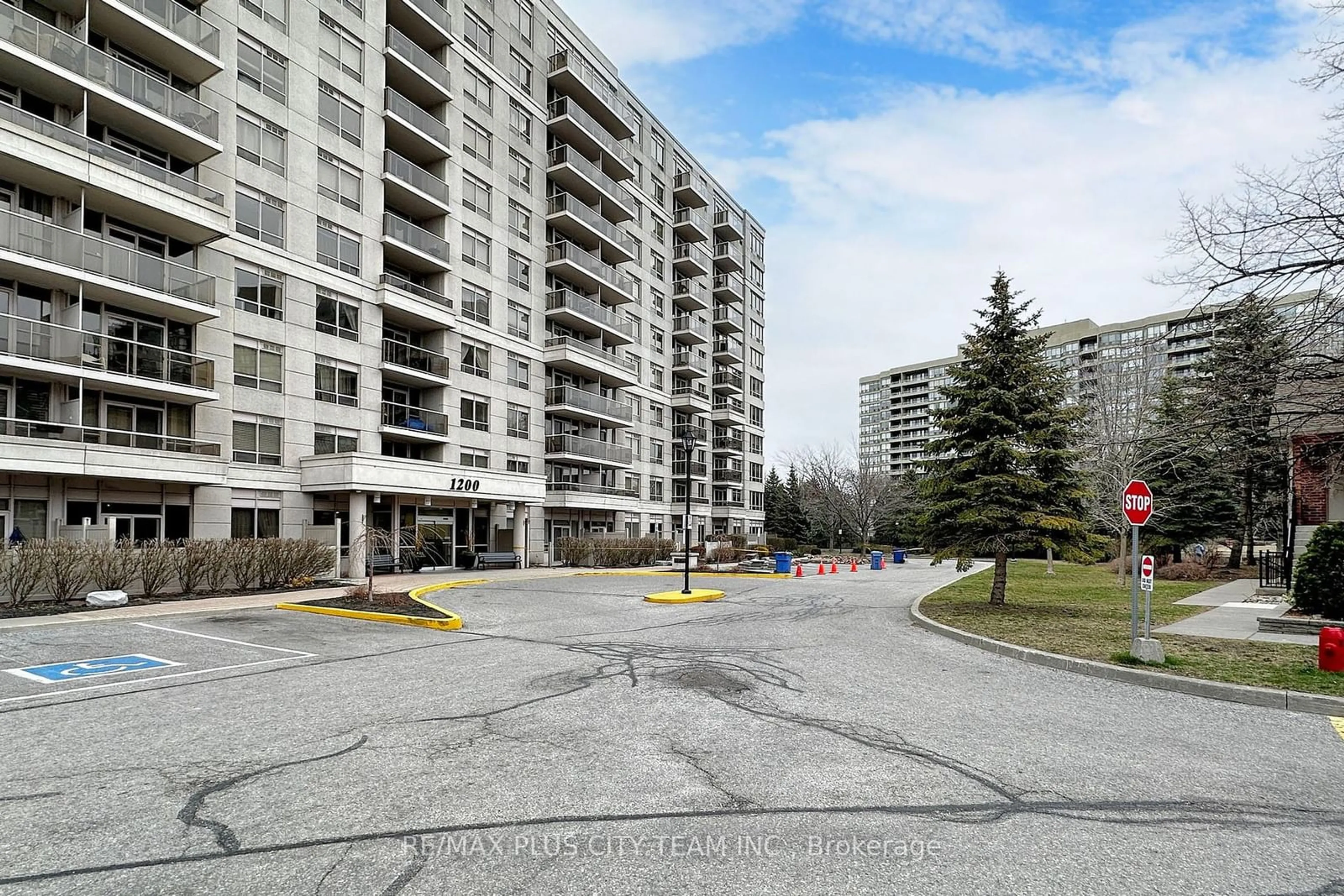 A pic from exterior of the house or condo, the street view for 1200 The Esplanade Rd #213, Pickering Ontario L1V 6V3