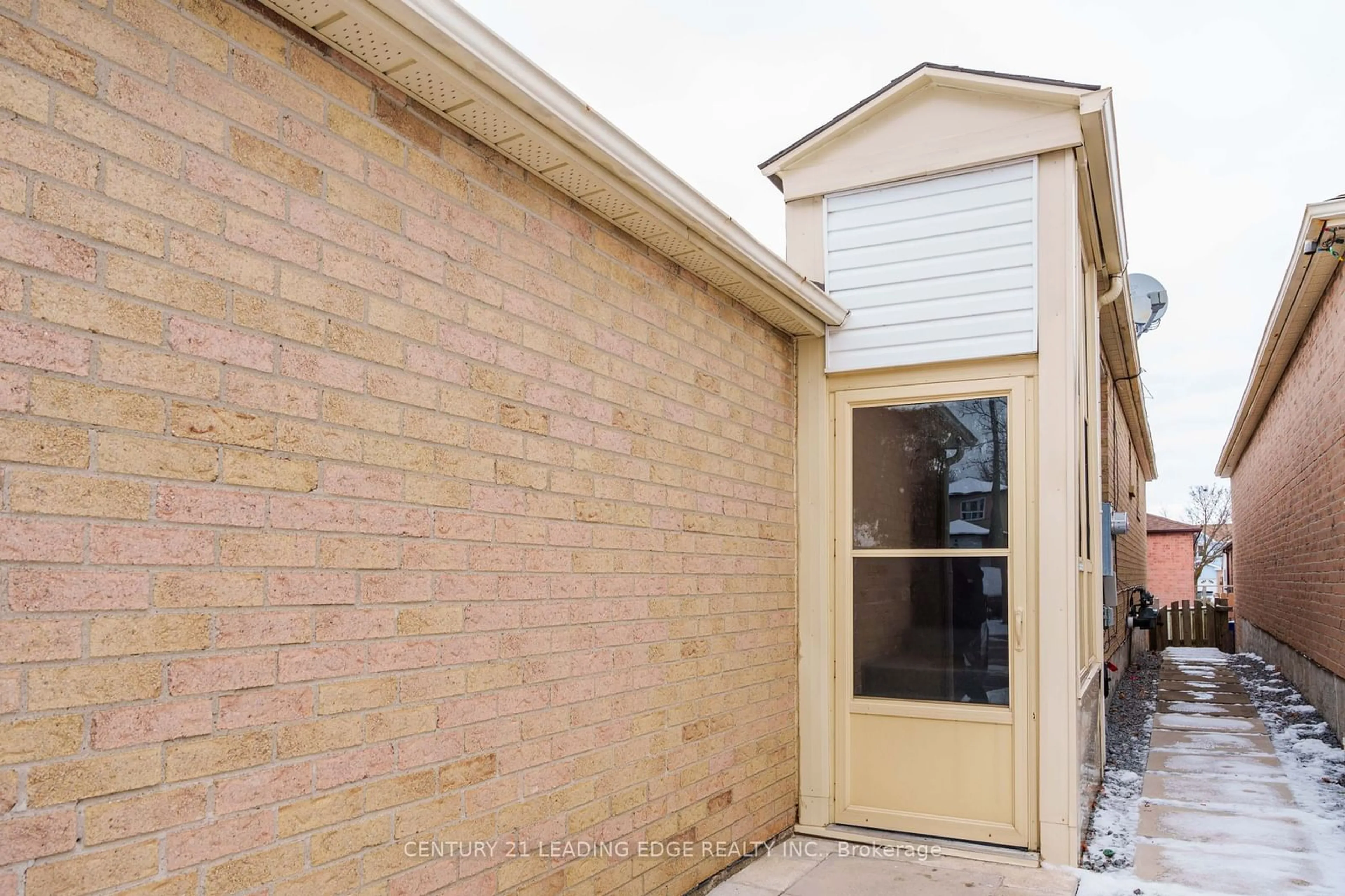 Home with brick exterior material for 27 Horseshoe Cres, Toronto Ontario M1B 4S6