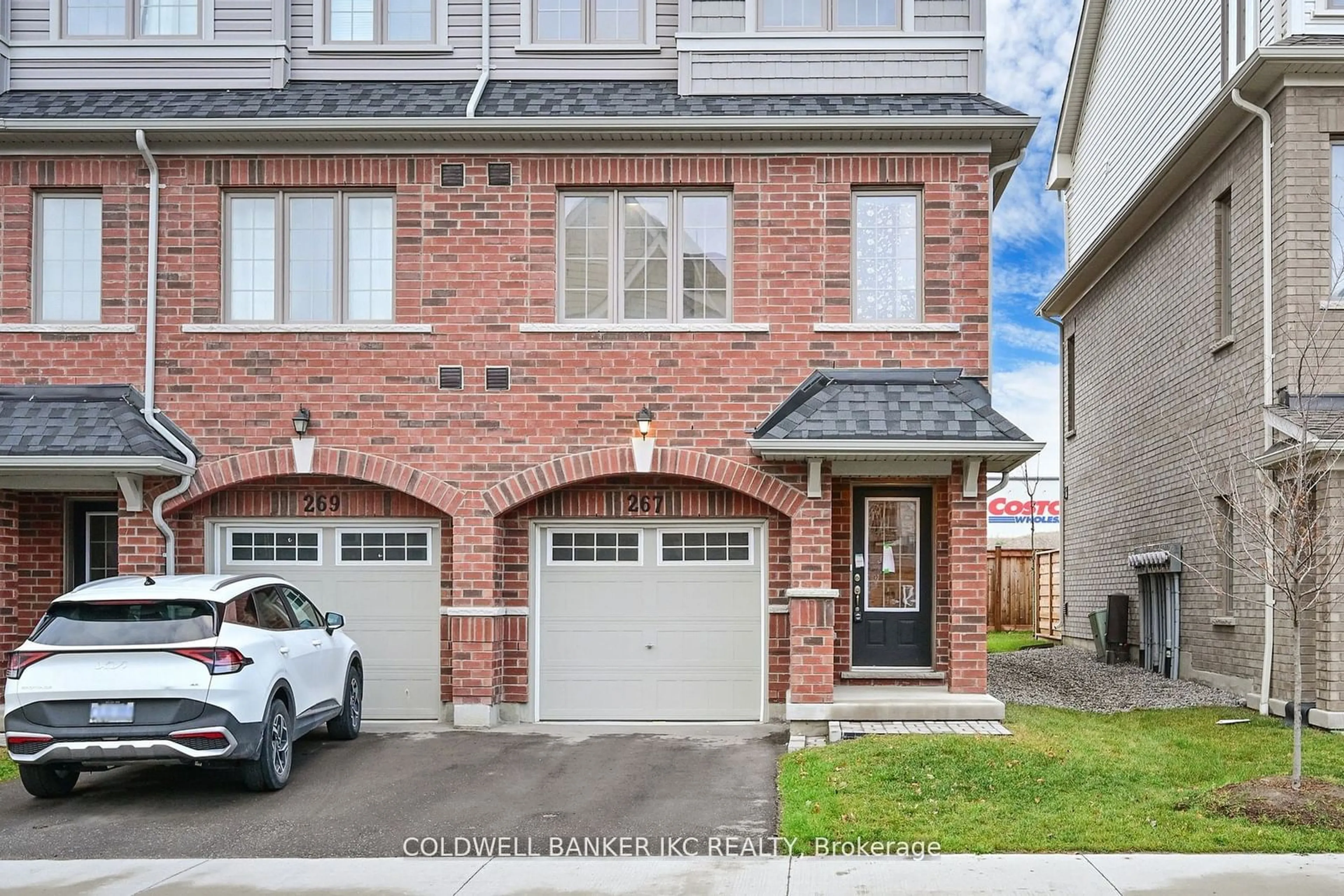 Home with brick exterior material for 267 Danzatore Path, Oshawa Ontario L1L 0P9