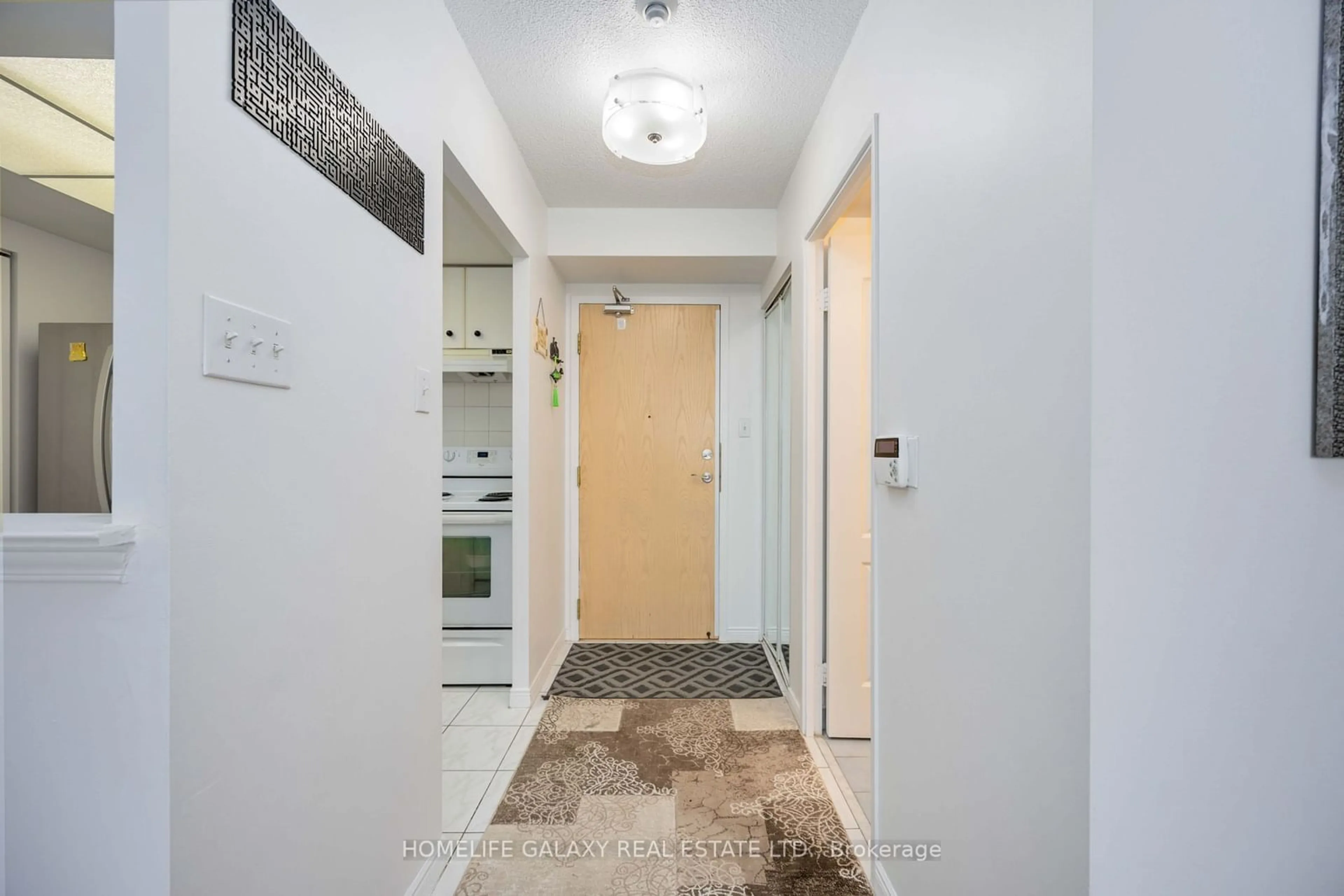 Indoor entryway, unknown floor for 1 Greystone Walk Dr #884, Toronto Ontario M1K 5J3