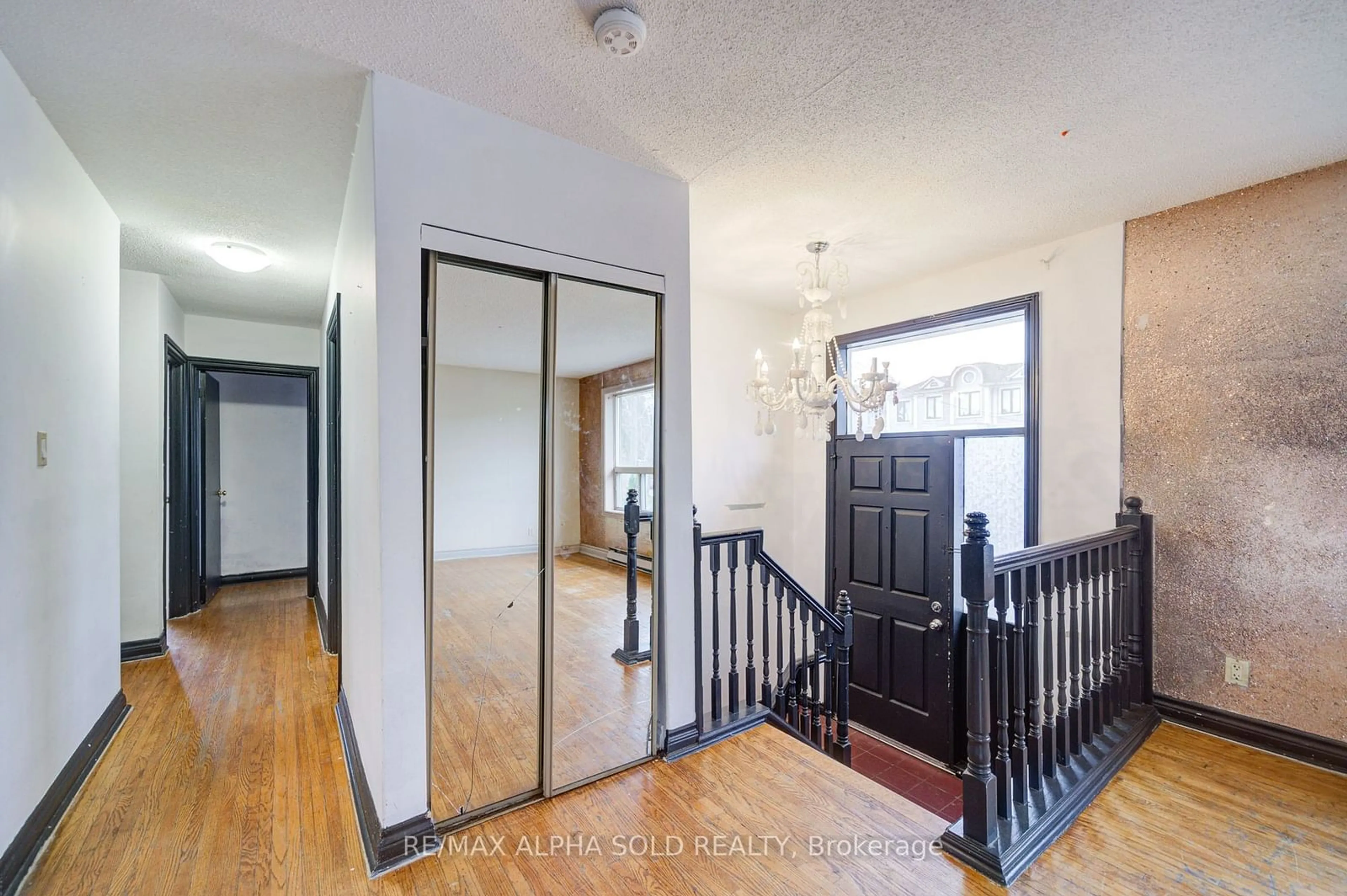 Indoor entryway, wood floors for 2 Lovering Rd, Toronto Ontario M1T 3C4