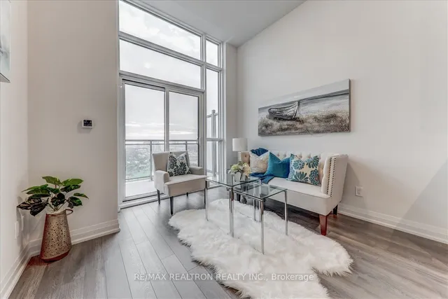 Additional property image - 20 Meadowglen Pl Unit 2906