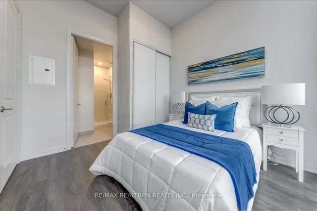 Additional property image - 20 Meadowglen Pl Unit 2906