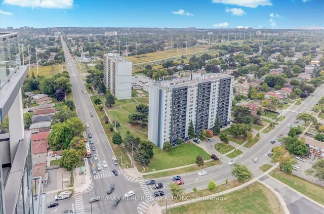 Additional property image - 20 Meadowglen Pl Unit 2906
