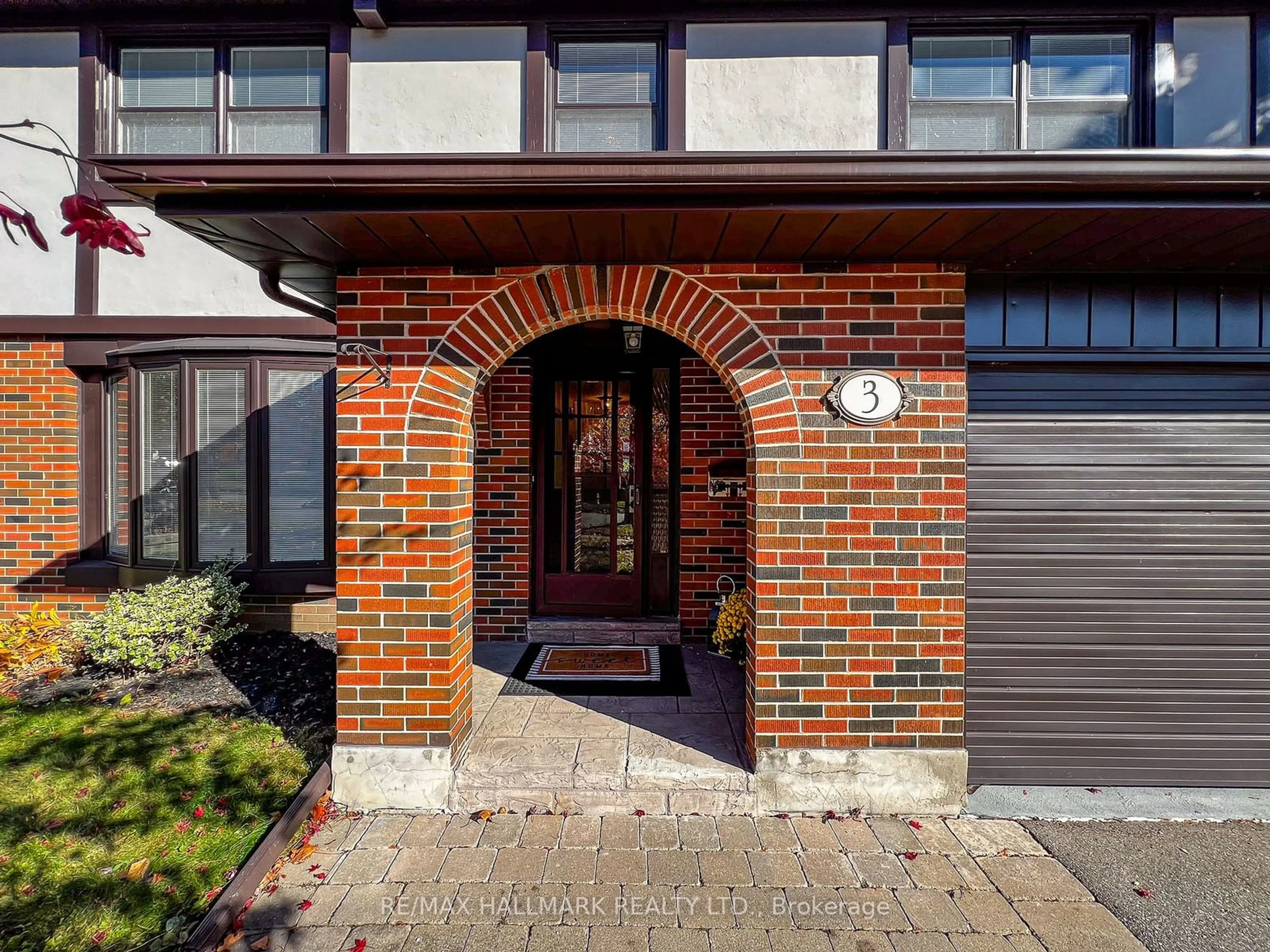 Home with brick exterior material for 3 Langevin Cres, Toronto Ontario M1C 2B7