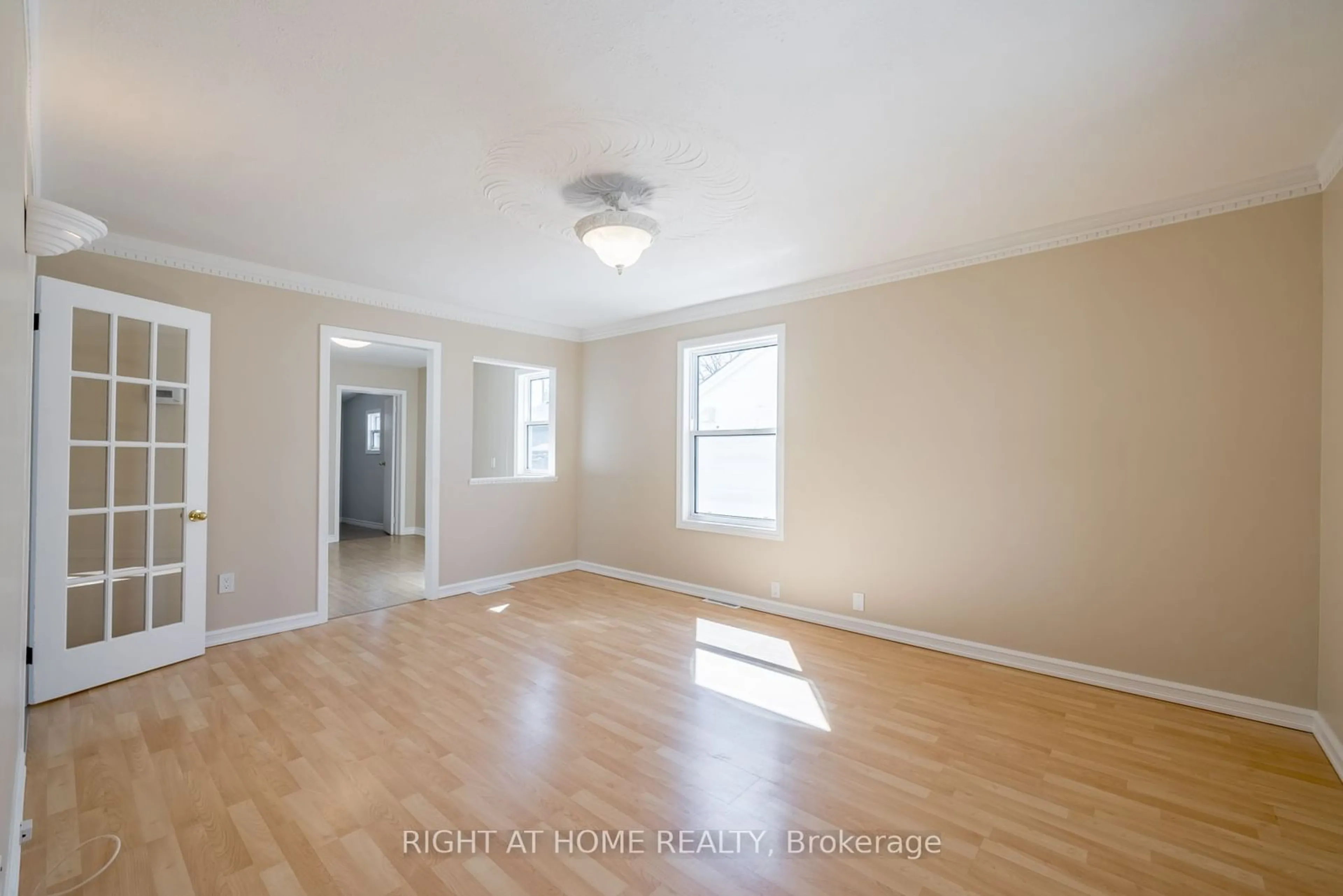 A pic of a room, wood floors for 271 Drew St, Oshawa Ontario L1H 5A6