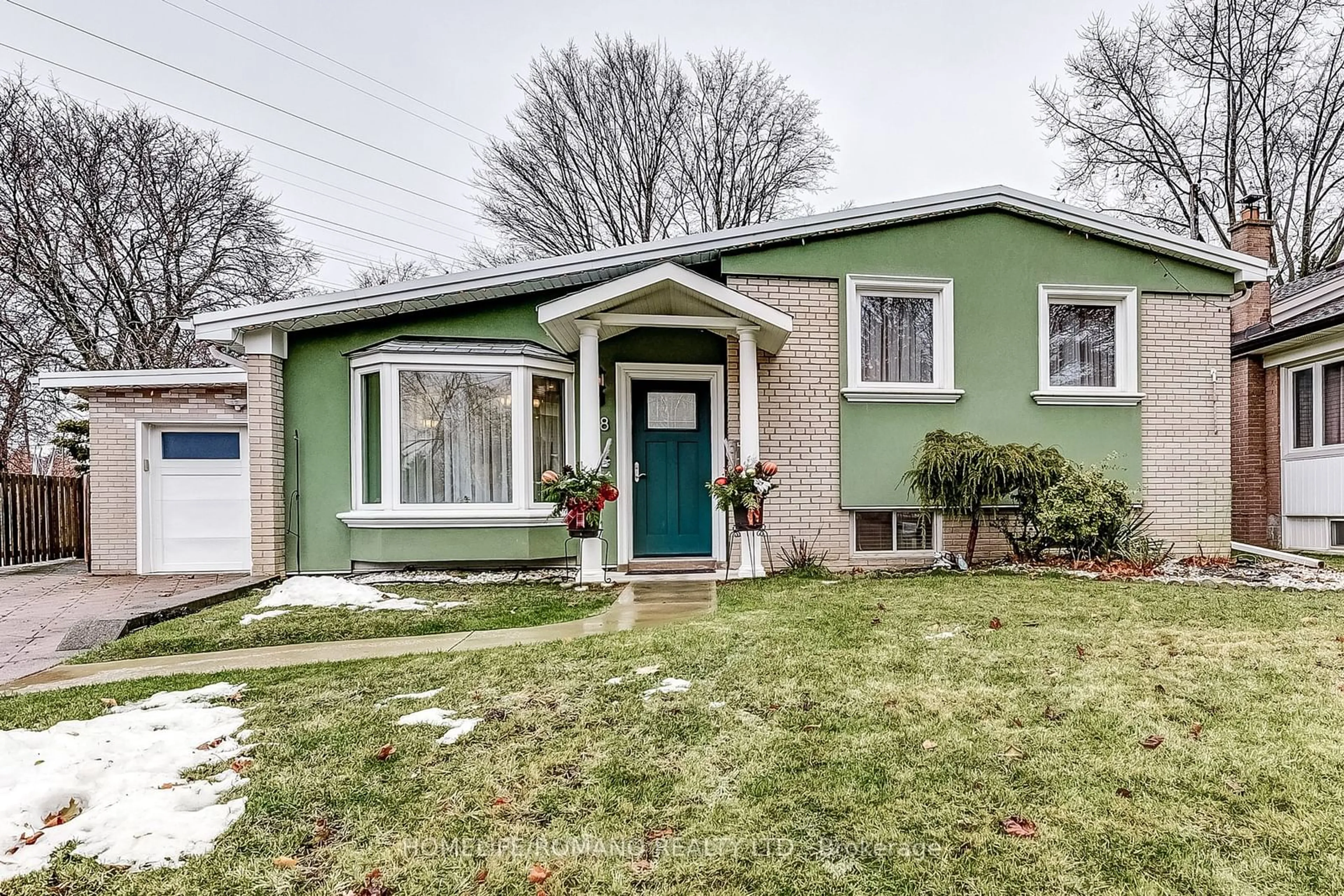 Home with vinyl exterior material, street for 48 Benroyal Cres, Toronto Ontario M1H 1L5