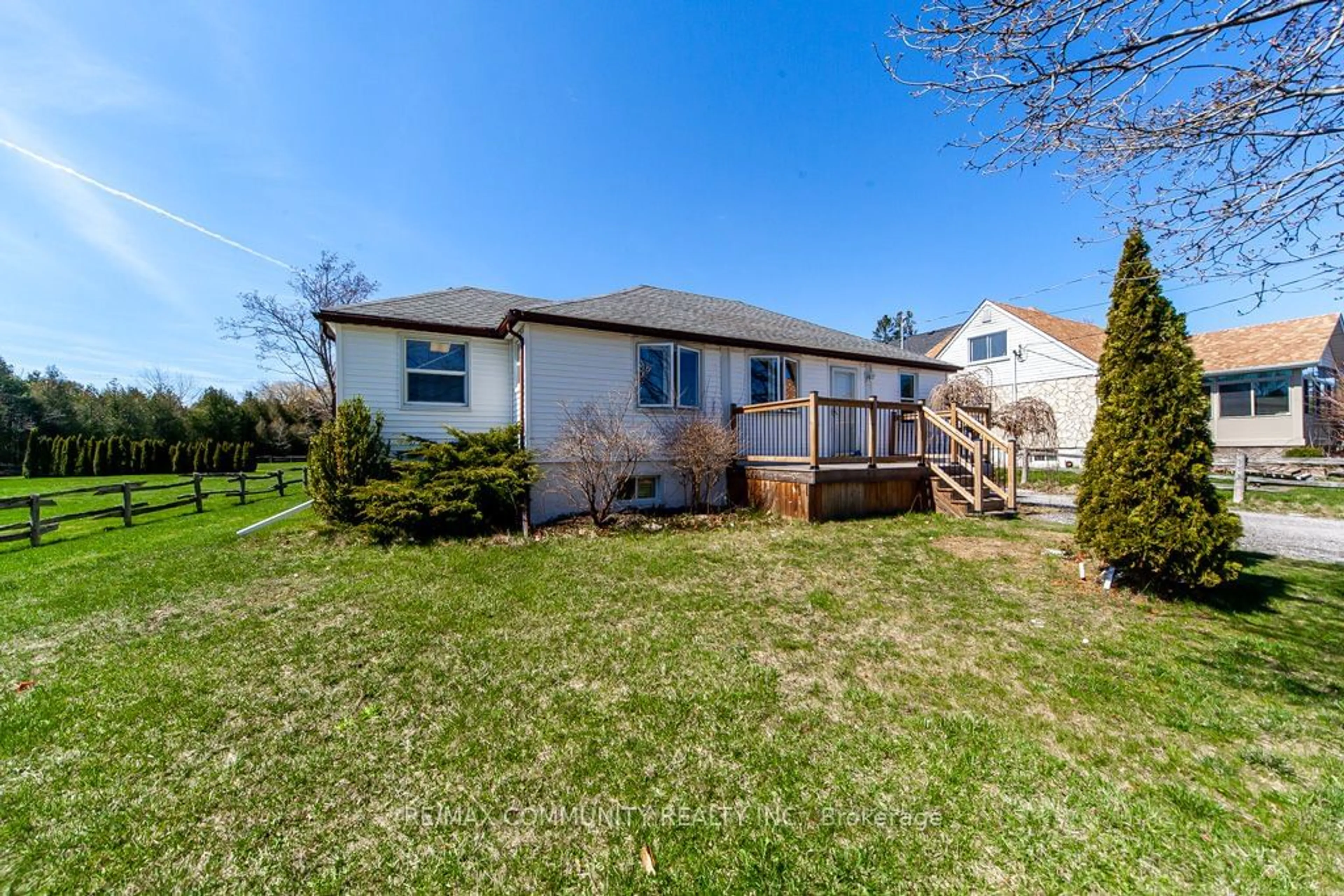 A pic from outside/outdoor area/front of a property/back of a property/a pic from drone, water/lake/river/ocean view for 2414 Holt Rd, Clarington Ontario L1C 6G5