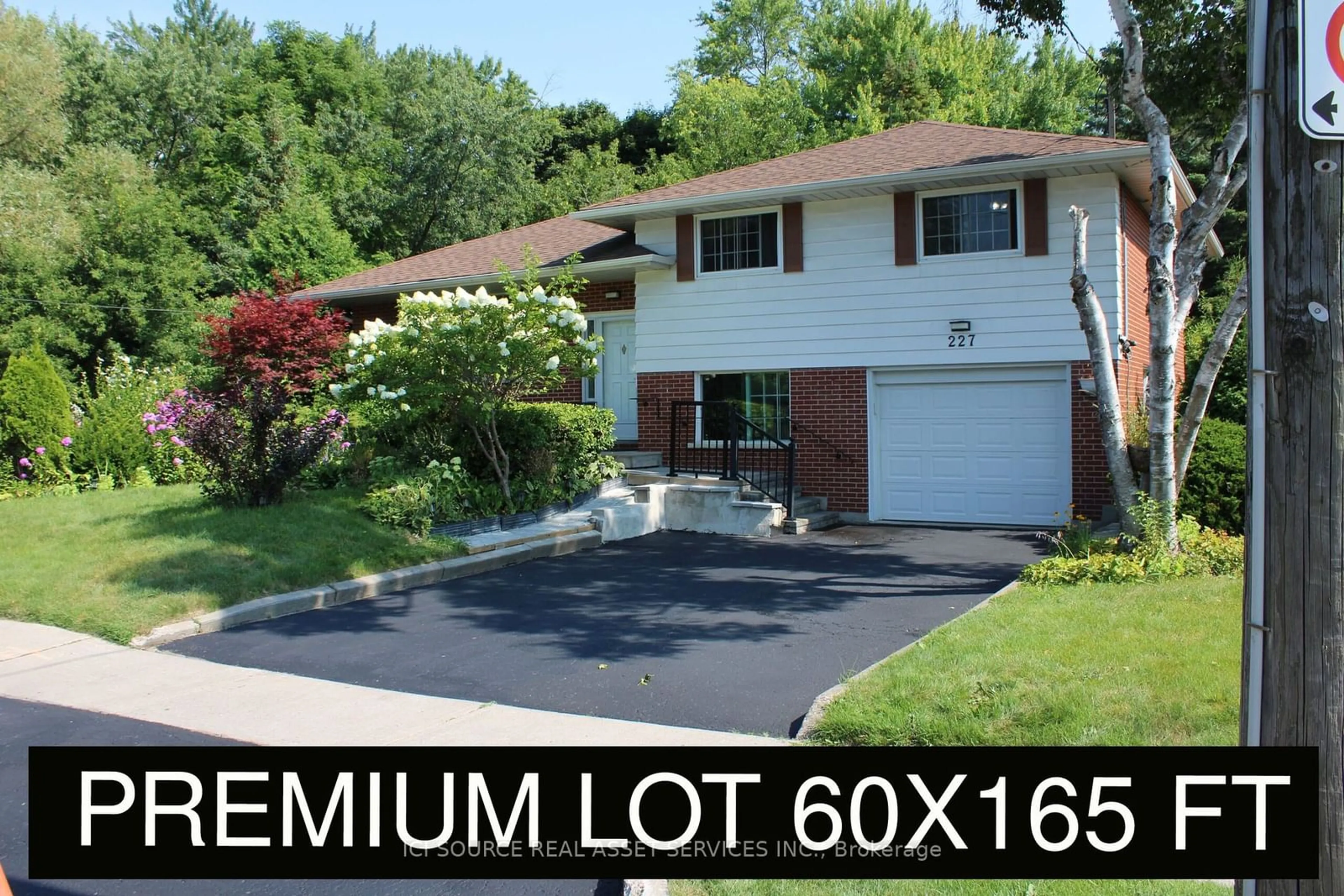 Home with vinyl exterior material, street for 227 Rossland Rd, Oshawa Ontario L1G 2W9