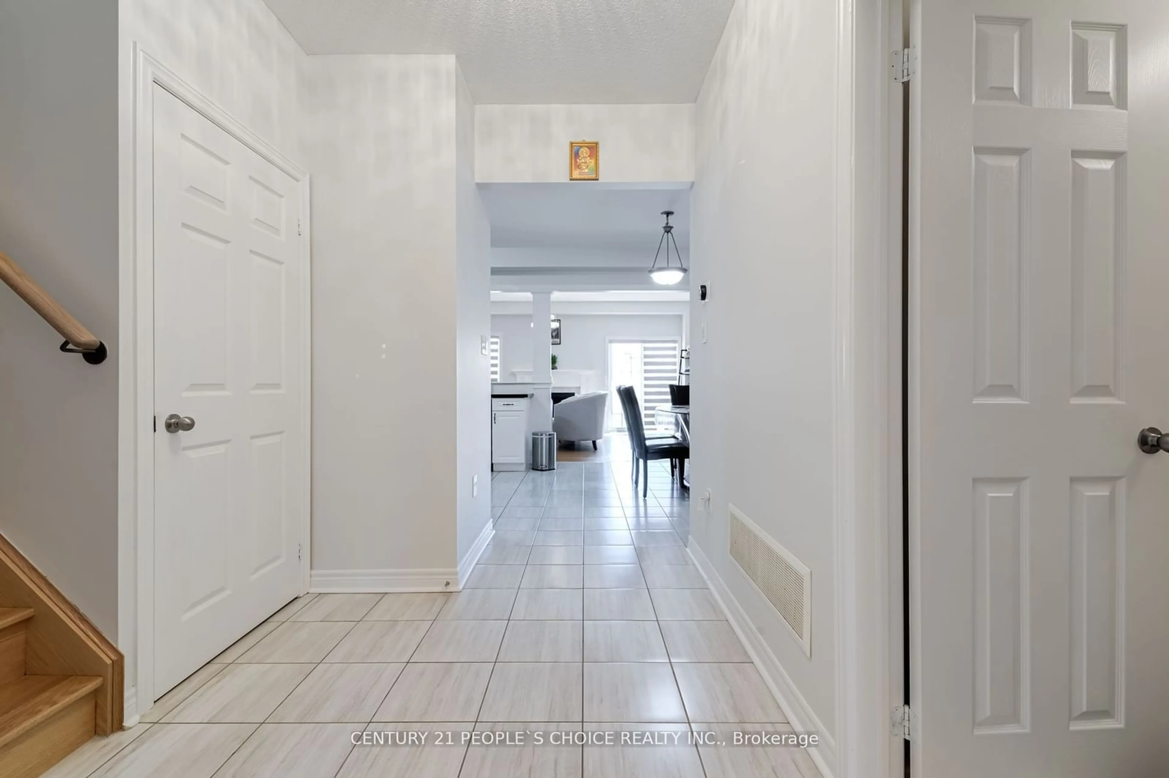 Indoor foyer for 37 Jevons Dr, Ajax Ontario L1Z 0T5