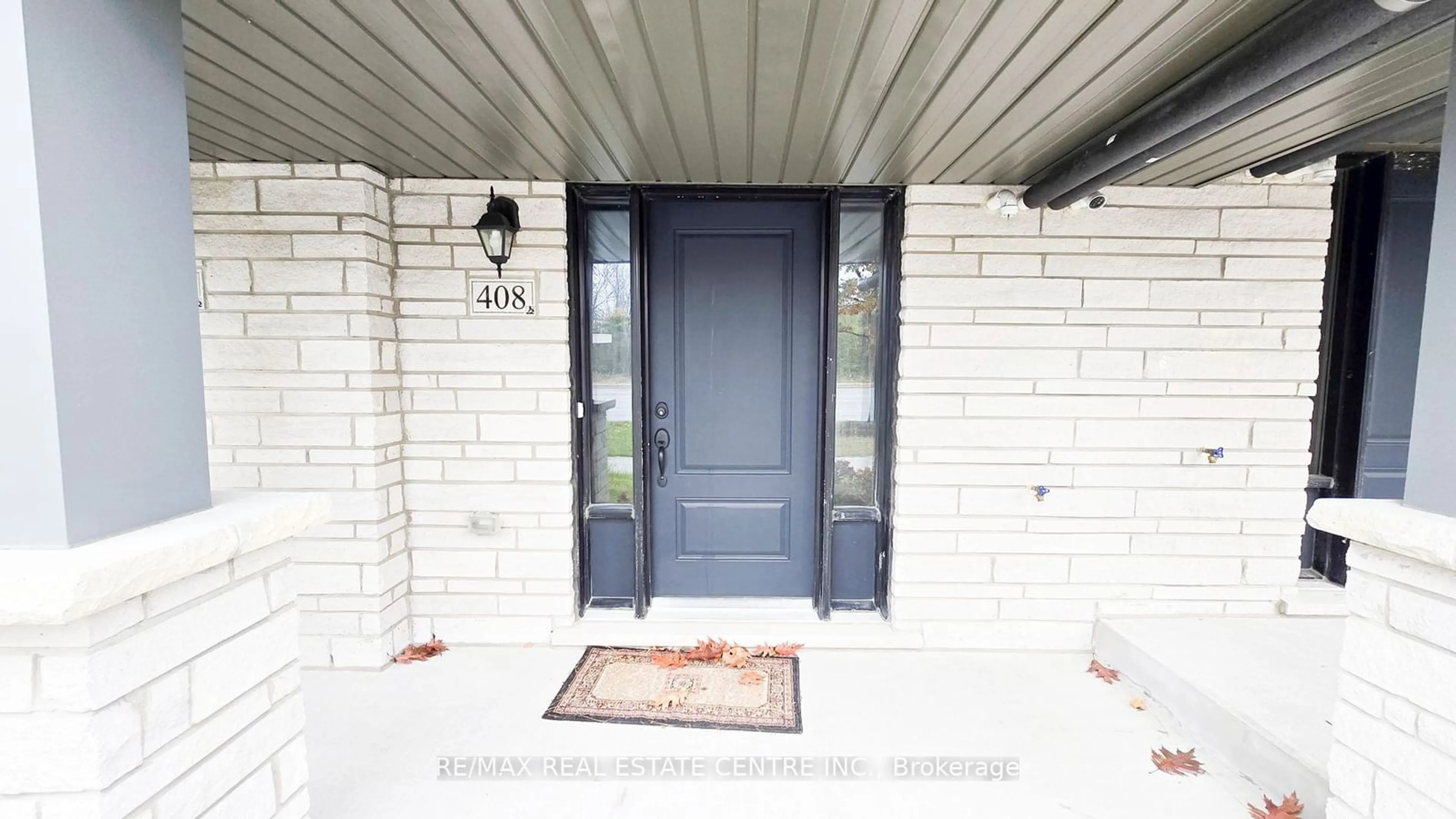 Indoor entryway for 408 Salem Rd, Ajax Ontario L1S 7S9