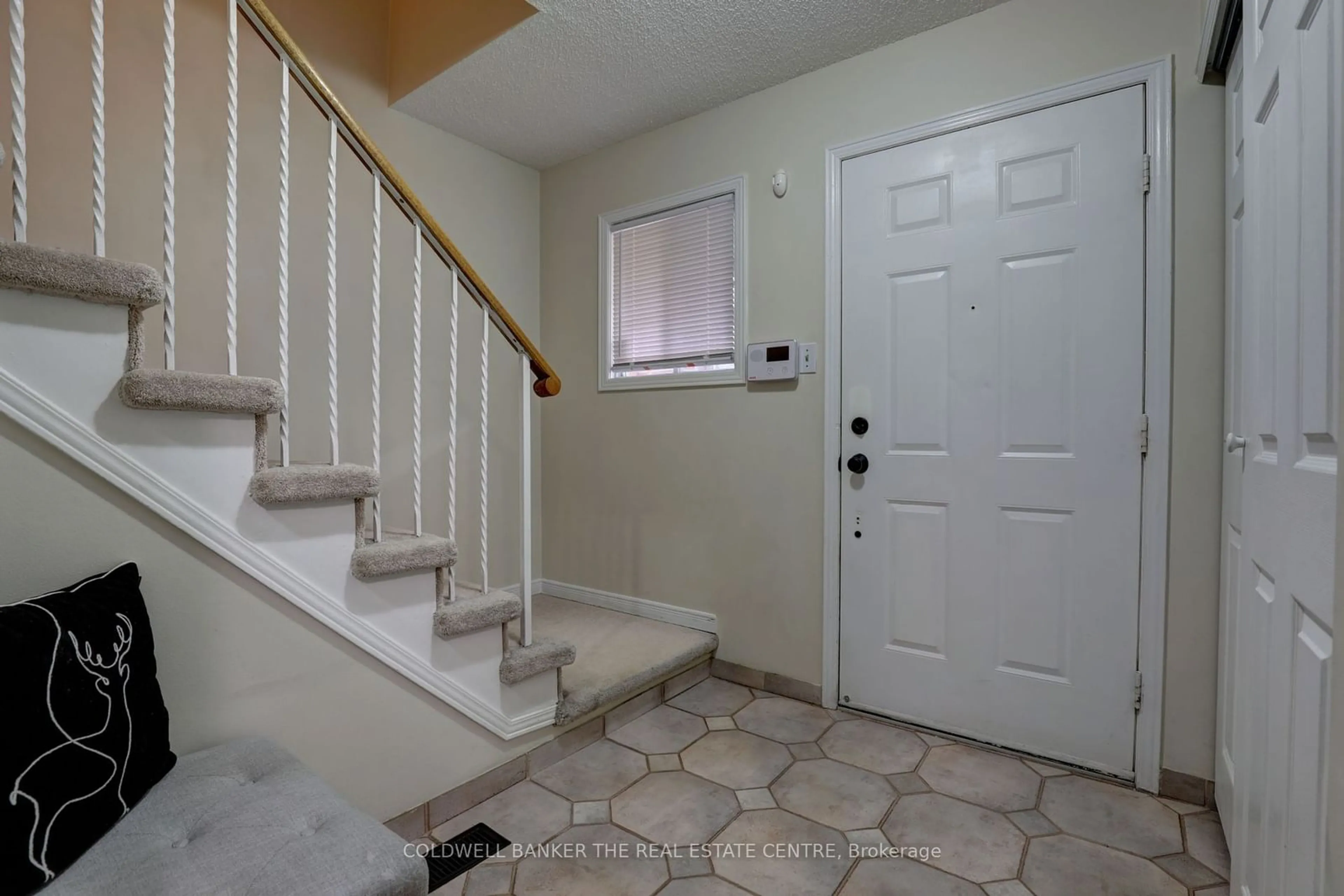 Indoor entryway for 39 Carnelly Cres, Ajax Ontario L1T 2H5