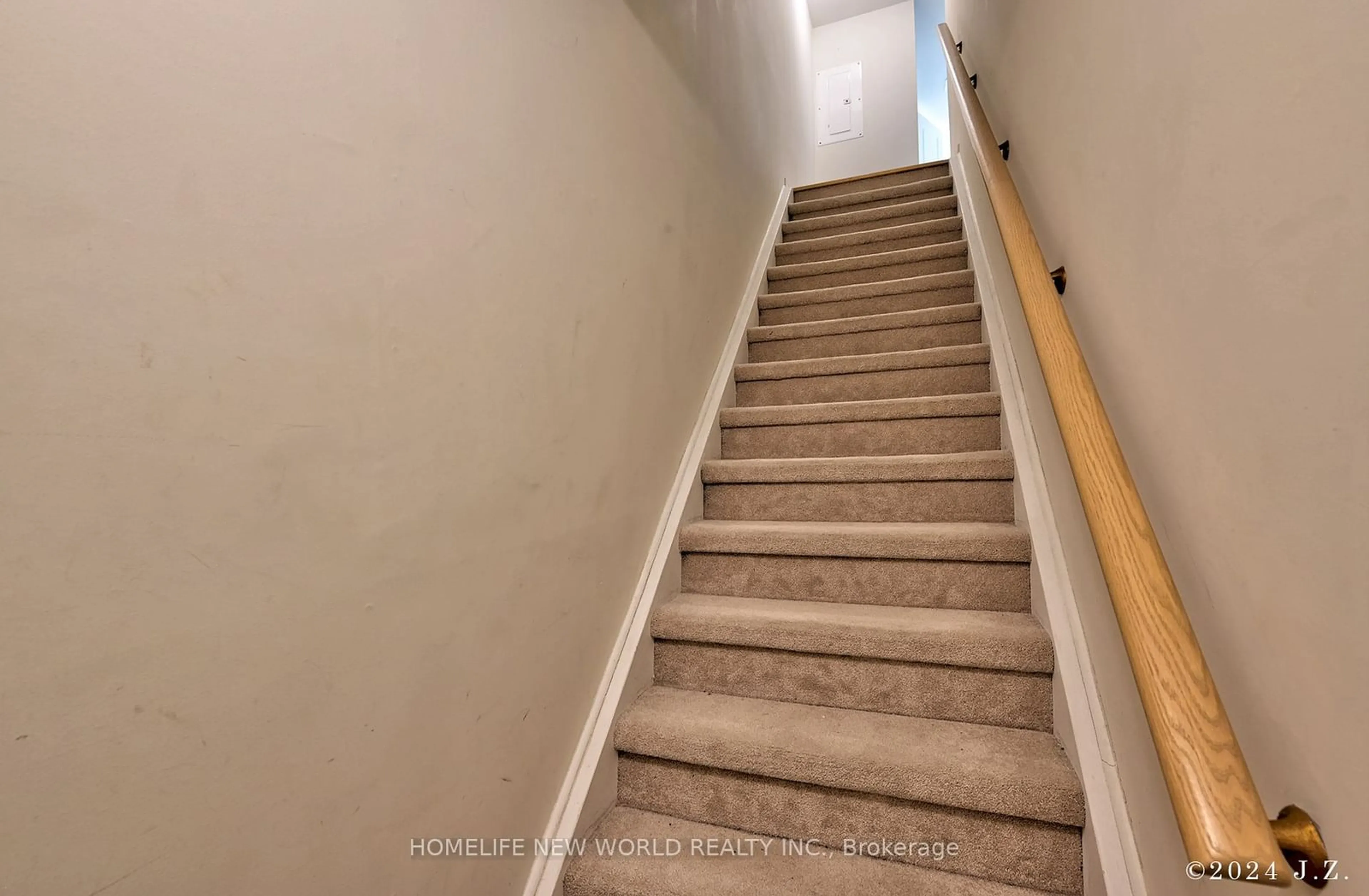 Stairs for 90 Orchid Place Dr #307, Toronto Ontario M1B 0C4