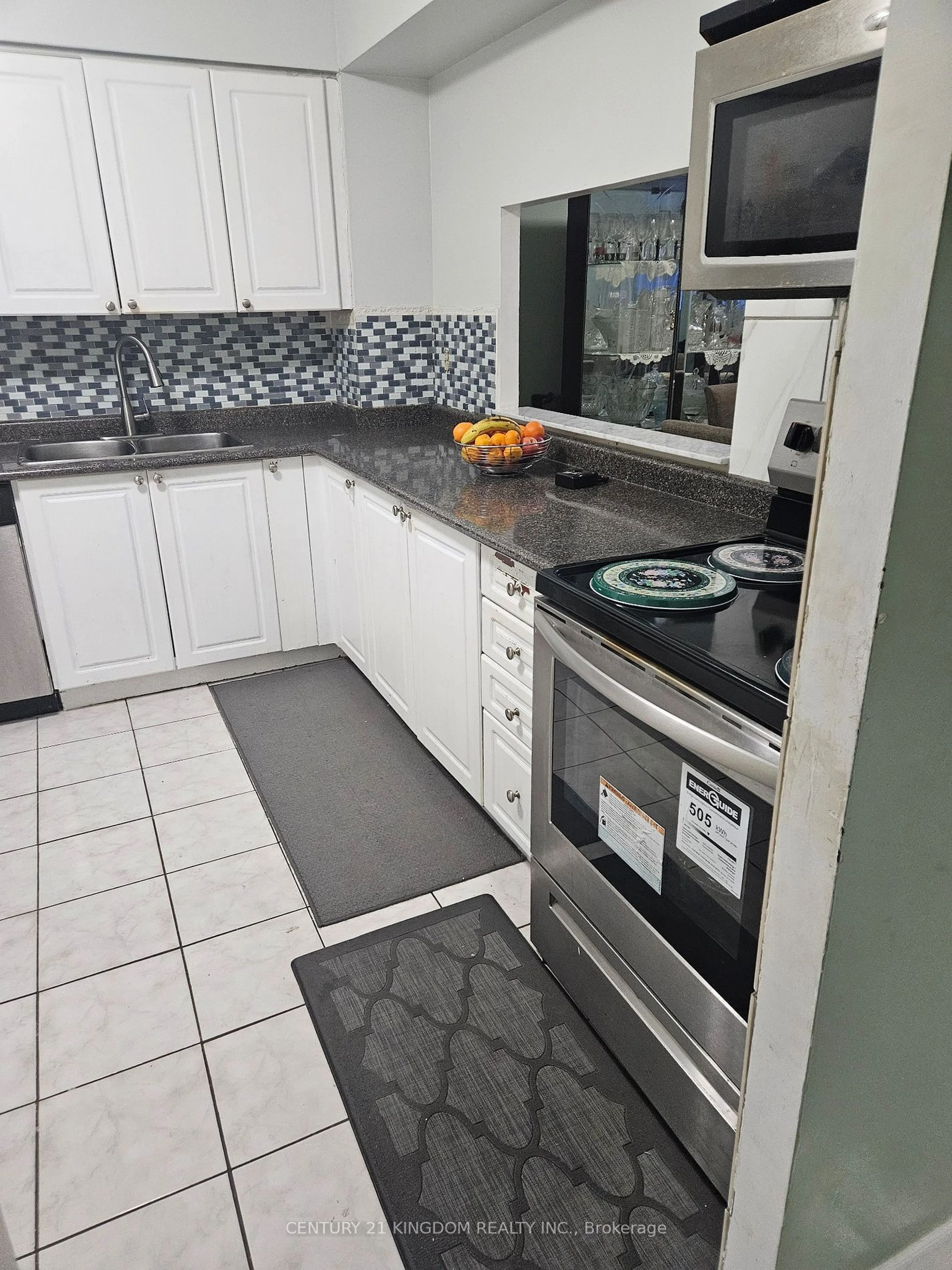 Standard kitchen, ceramic/tile floor for 15 Sewells Rd #803, Toronto Ontario M1B 3V7