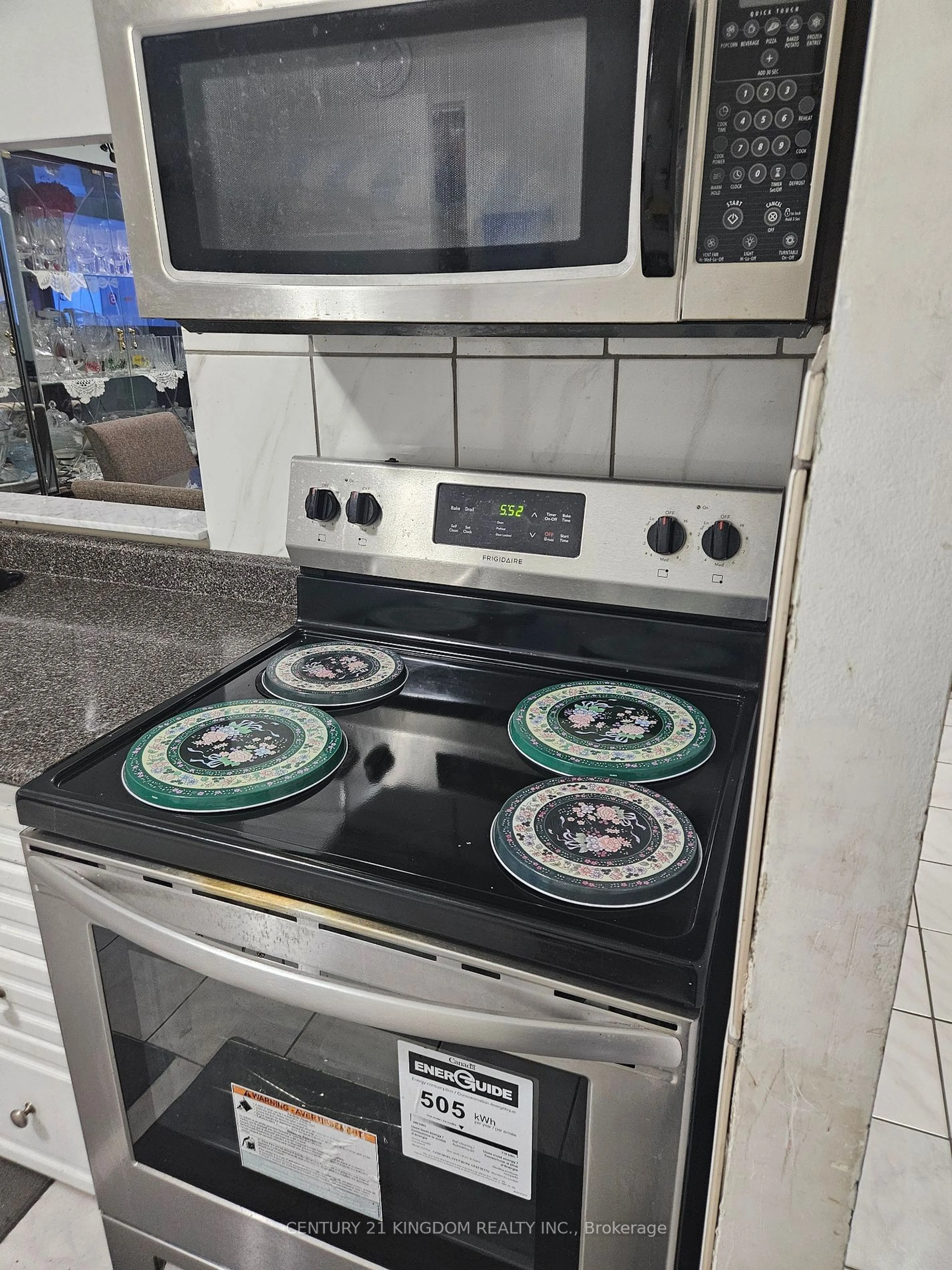 Standard kitchen, unknown for 15 Sewells Rd #803, Toronto Ontario M1B 3V7