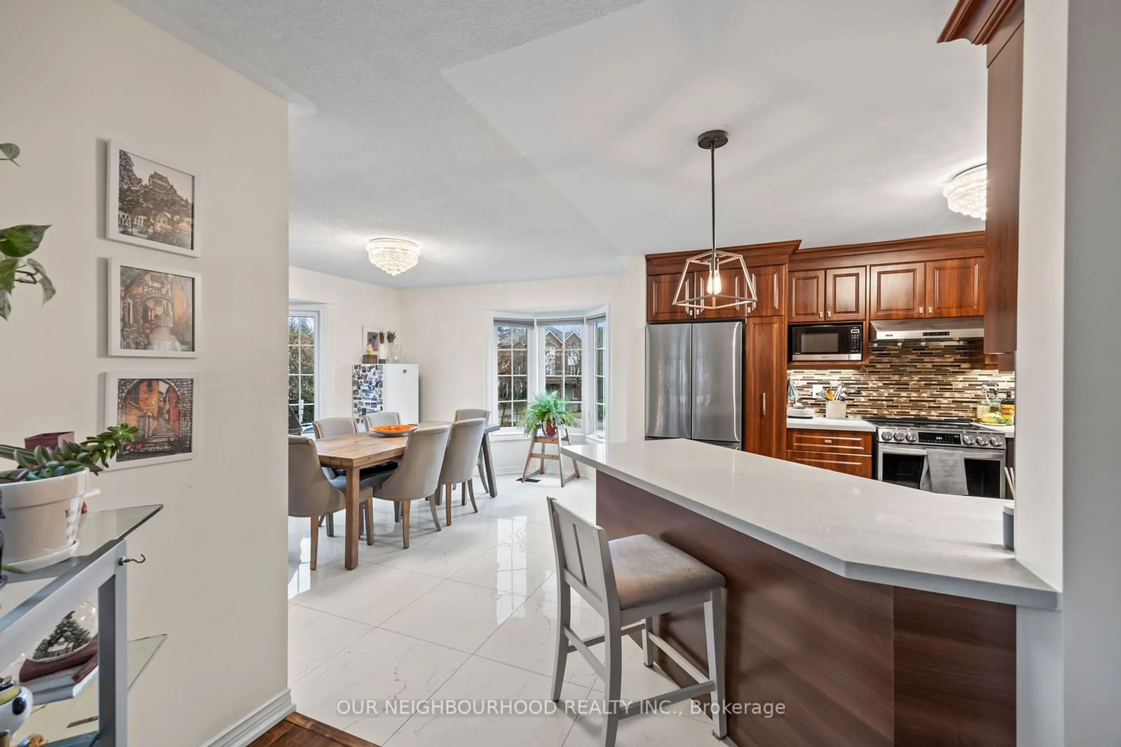 Open concept kitchen, ceramic/tile floor for 33 Guildpark Ptwy, Toronto Ontario M1J 3P1