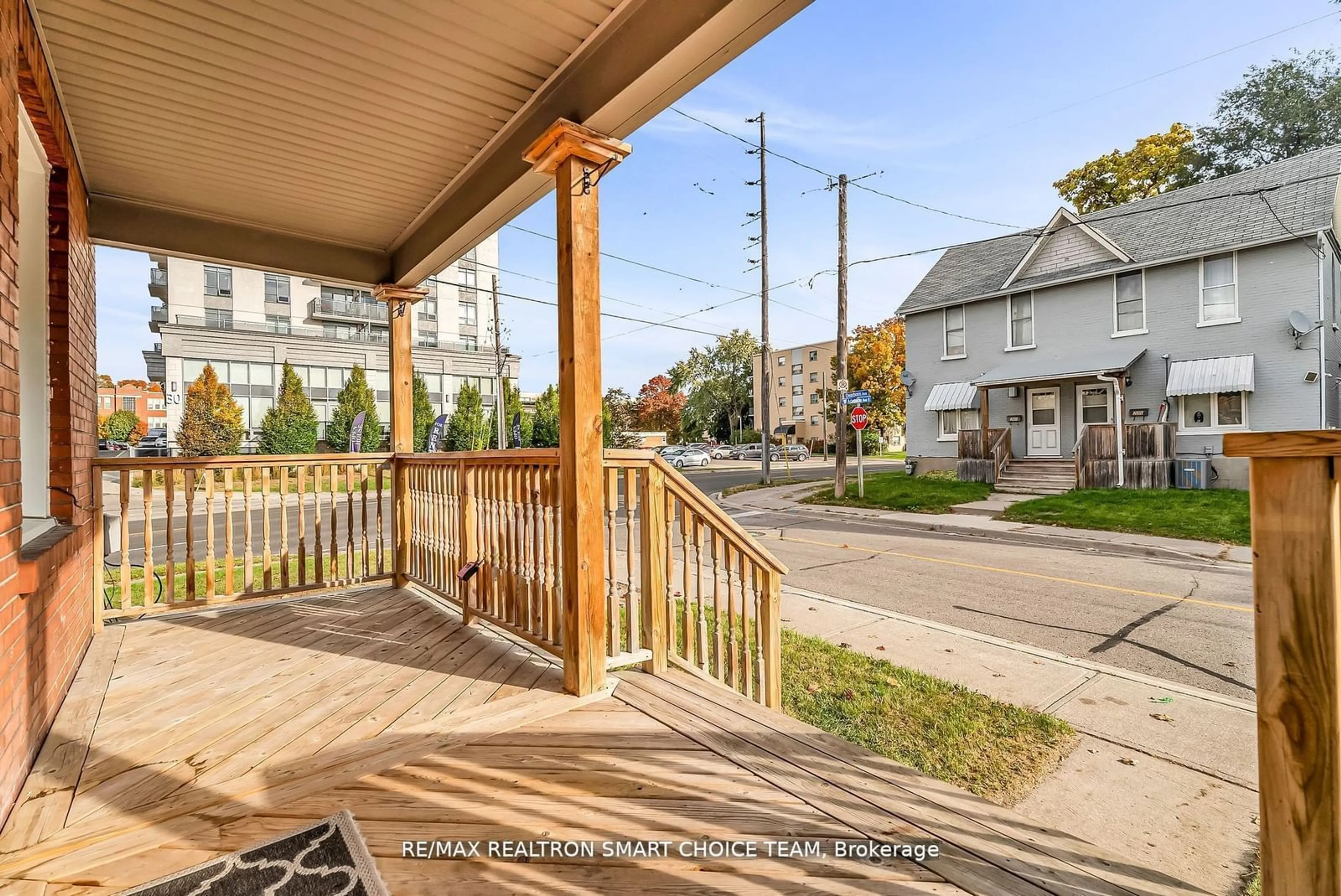 Patio, street for 238 Dearborn Ave, Oshawa Ontario L1G 4Z4