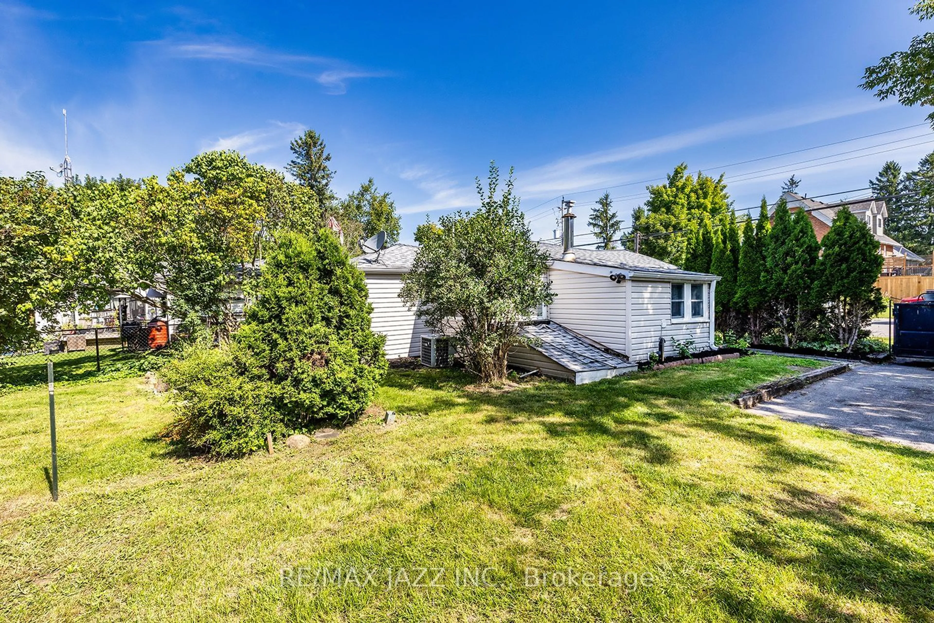 A pic from outside/outdoor area/front of a property/back of a property/a pic from drone, unknown for 14340 Old Scugog Rd, Scugog Ontario L0B 1B0