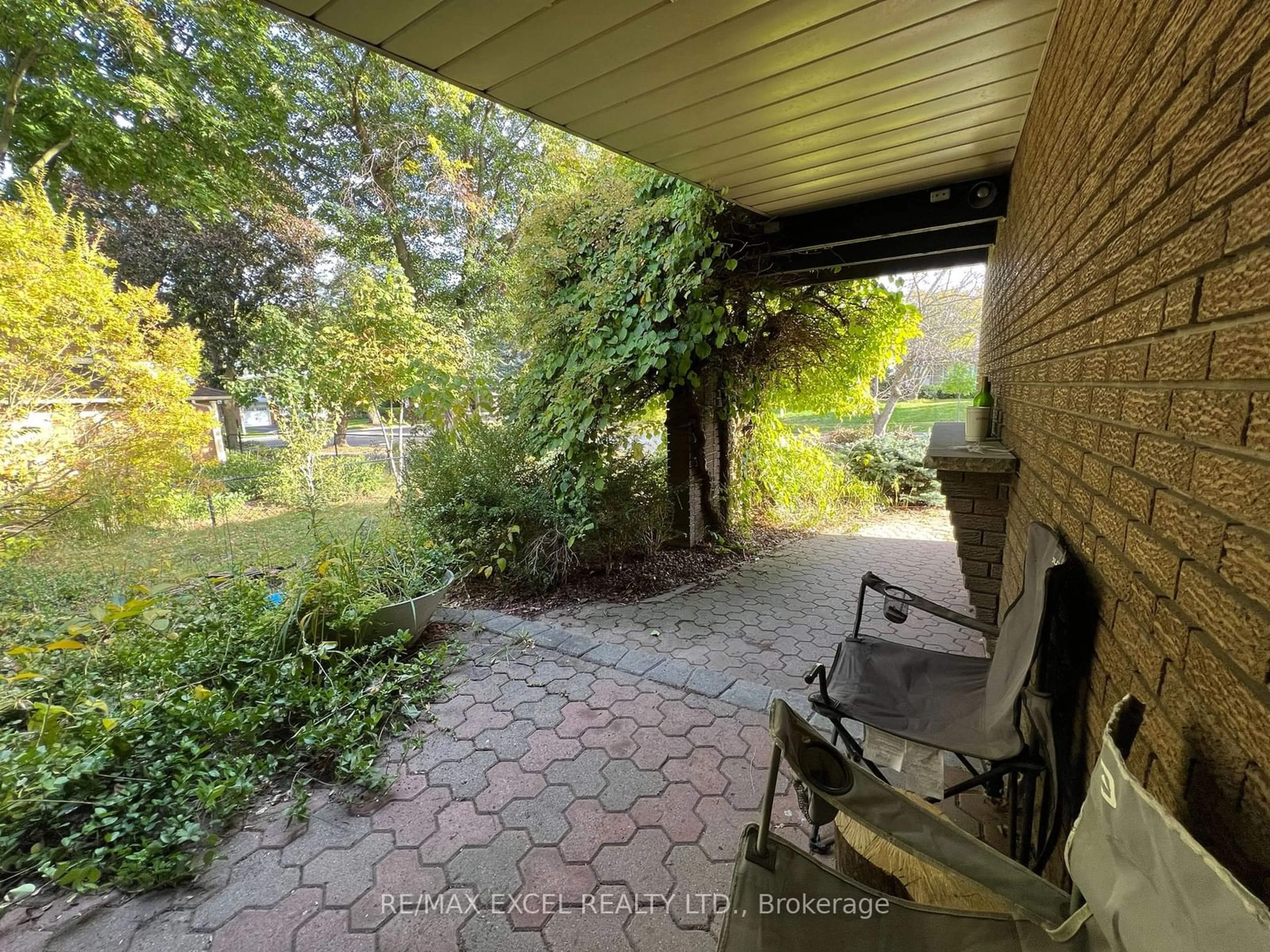 Patio, street for 40 Redcastle Cres, Toronto Ontario M1T 1V3