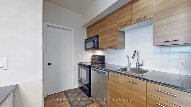 Additional property image - 125 Village Green Sq Unit 2212