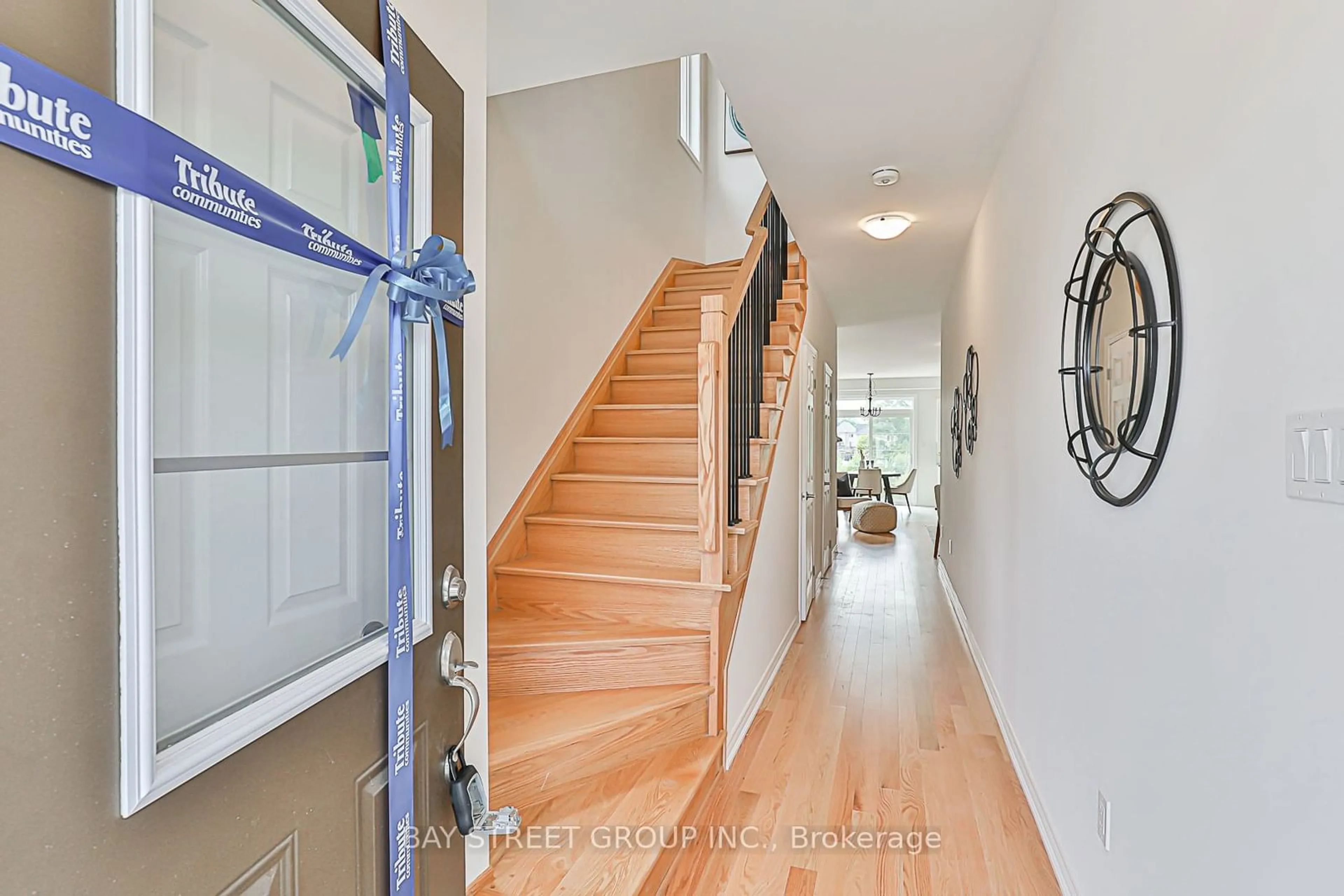 Indoor entryway for 91 Bayardo Dr, Oshawa Ontario L1L 0V2