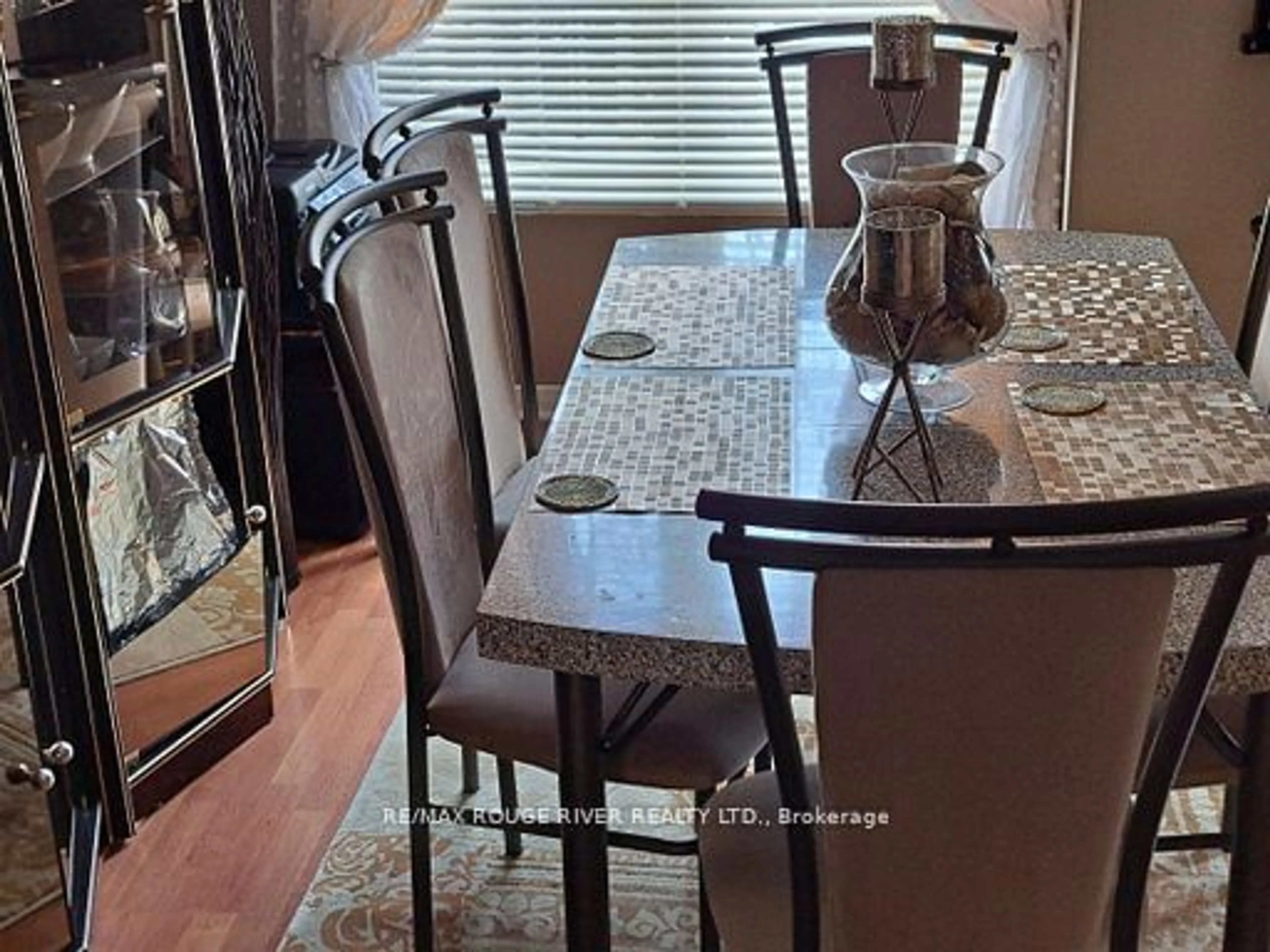 Dining room, ceramic/tile floor for 1850 Kingston Rd #40, Pickering Ontario L1V 0A2