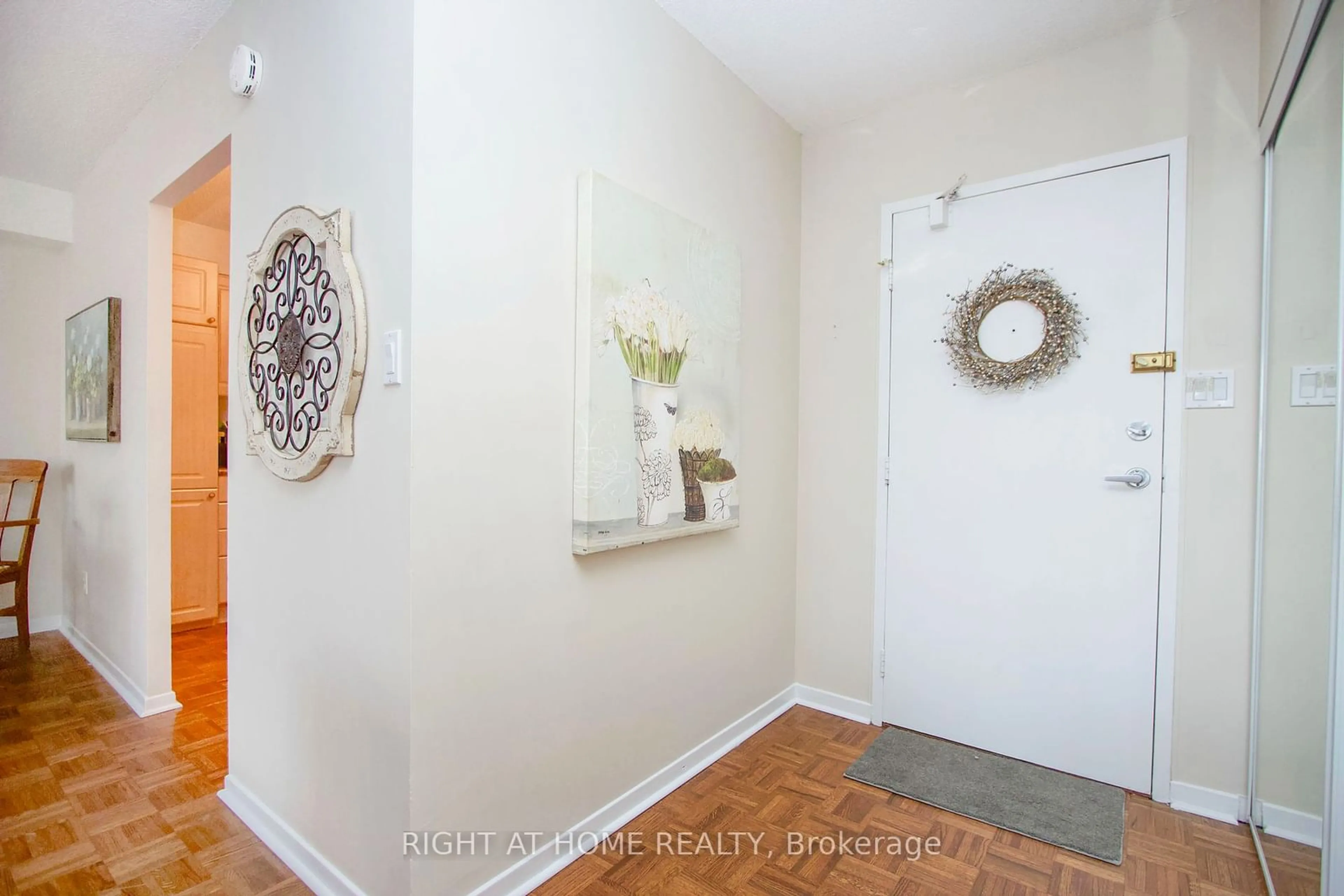 Indoor entryway for 55 William St #614, Oshawa Ontario L1G 7C9