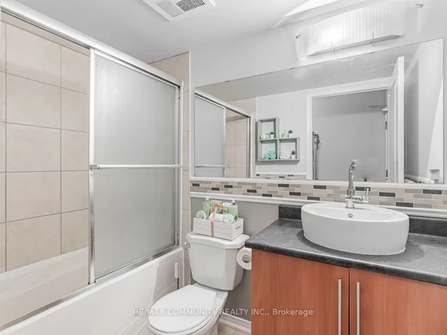 Additional property image - 8 Rosebank Dr Unit A