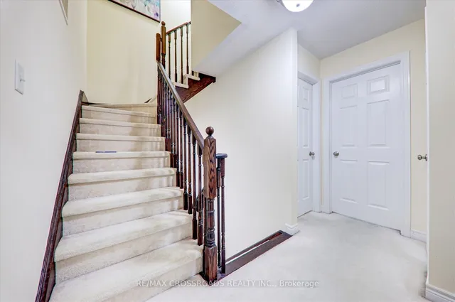 Additional property image - 19 Kawneer Terr