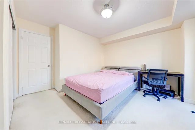 Additional property image - 19 Kawneer Terr