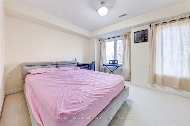 Additional property image - 19 Kawneer Terr