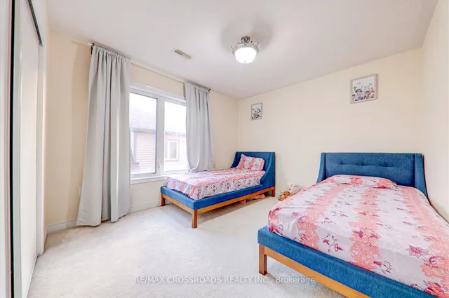 Additional property image - 19 Kawneer Terr
