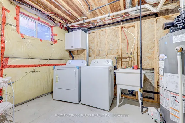 Additional property image - 19 Kawneer Terr