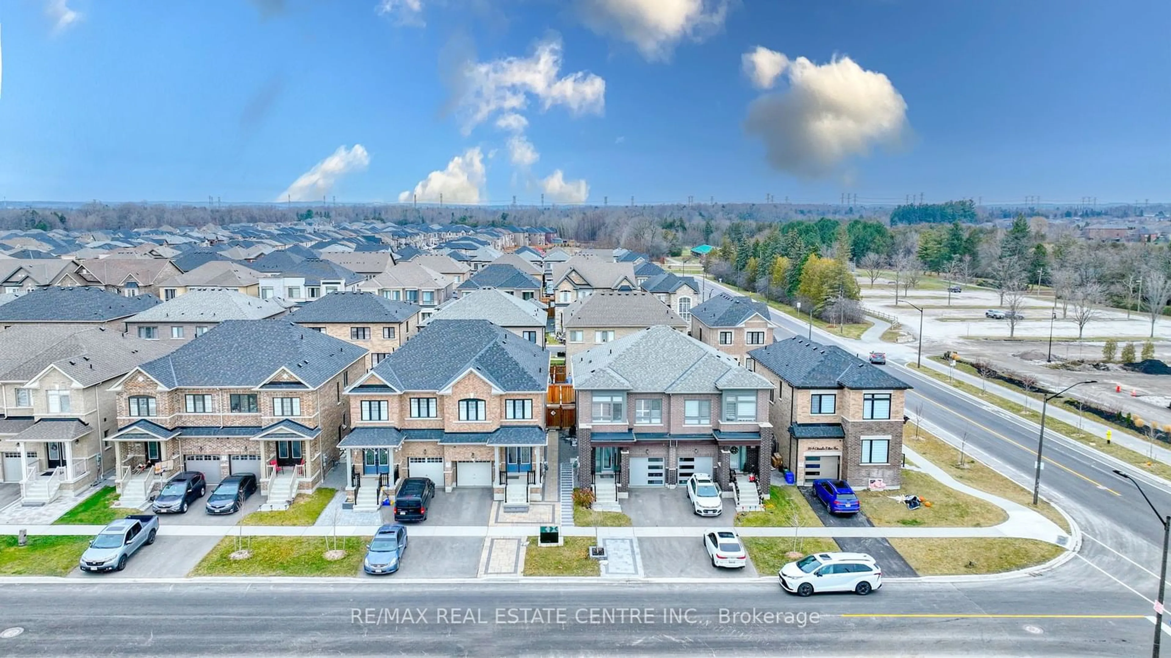 A pic from outside/outdoor area/front of a property/back of a property/a pic from drone, street for 160 Christine Elliott Ave, Whitby Ontario L1P 0L4