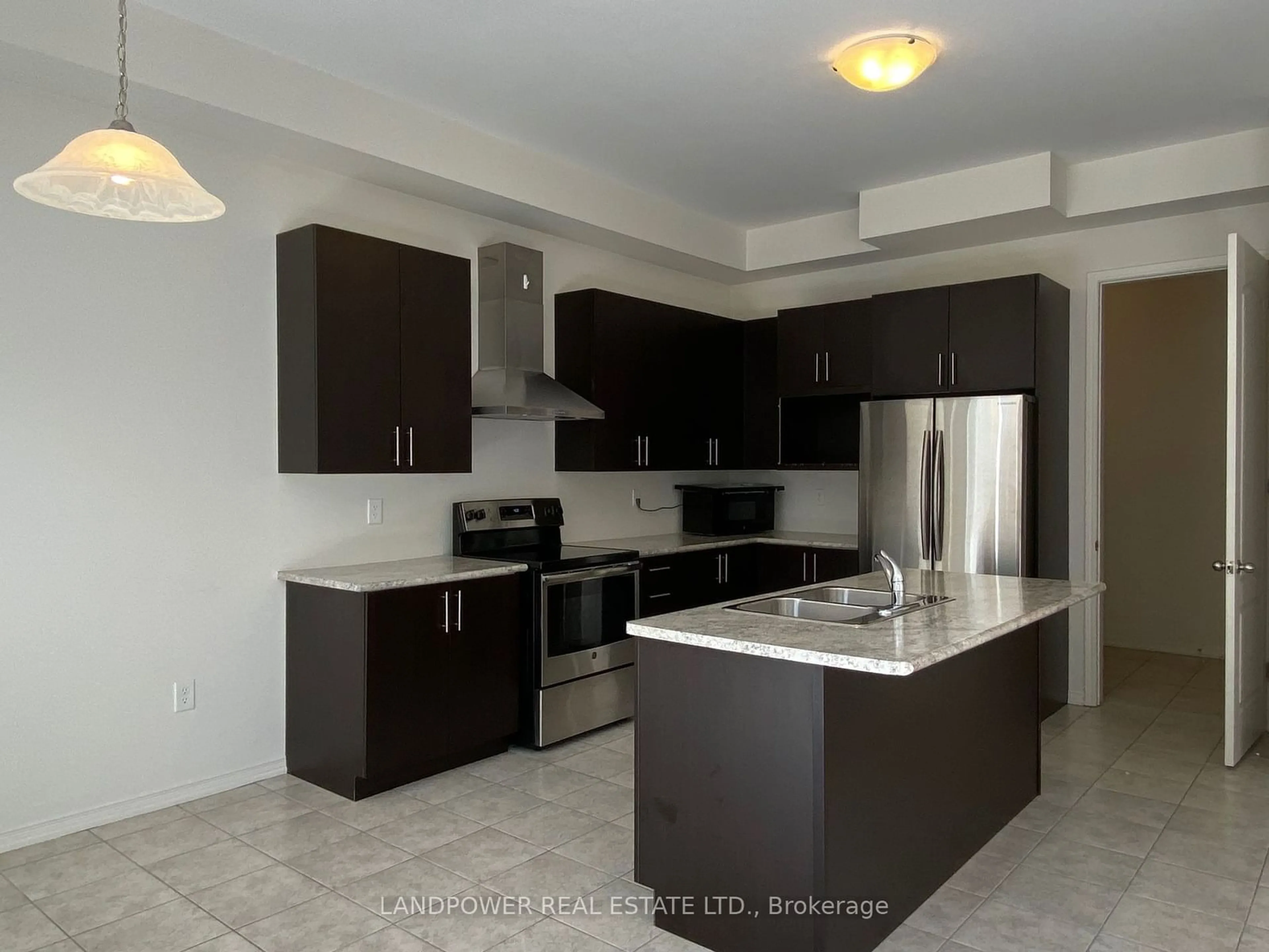 Open concept kitchen, ceramic/tile floor for 2392 Dress Circle Cres, Oshawa Ontario L1L 0L9