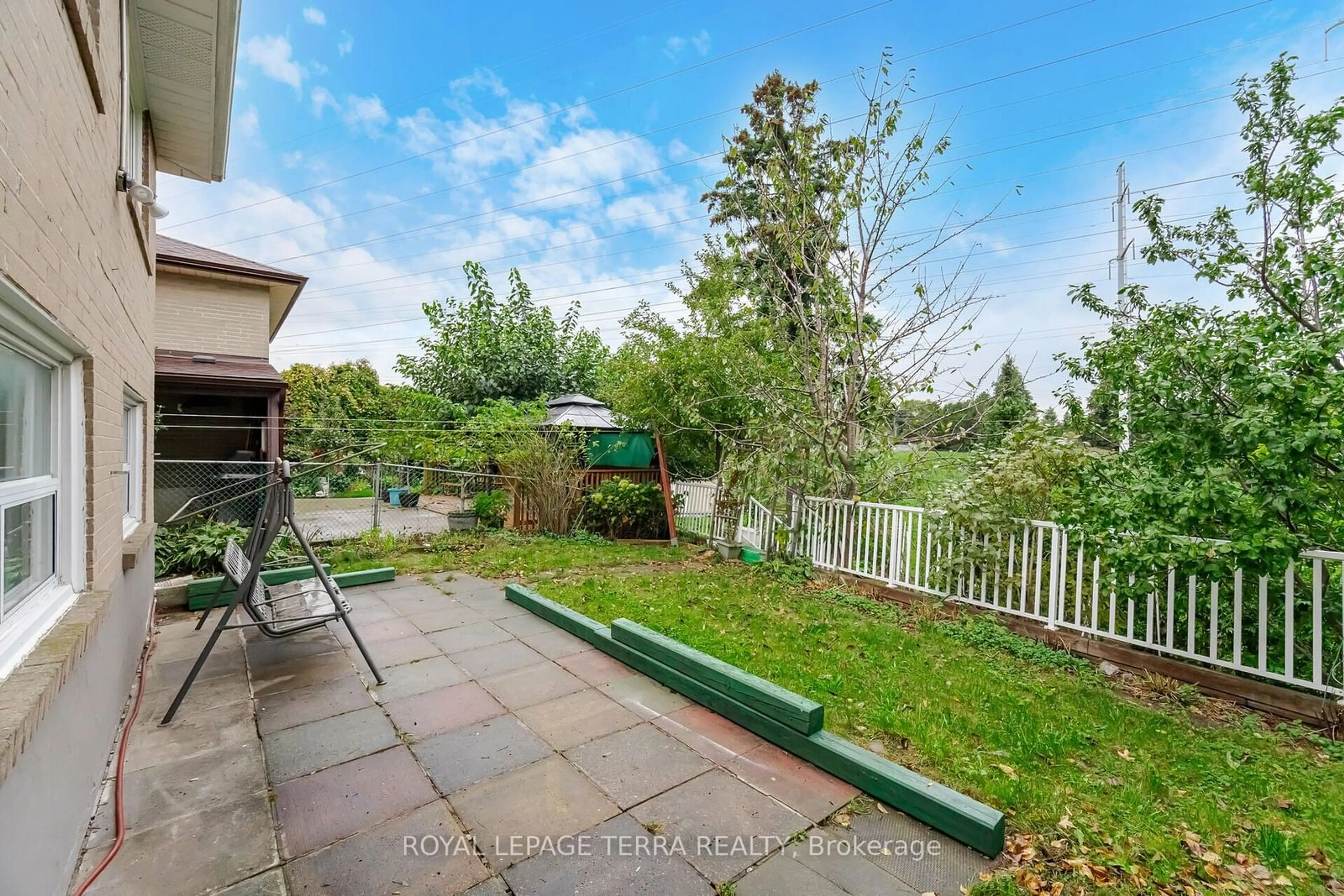 Patio, unknown for 114 Milford Haven Dr, Toronto Ontario M1G 3E1