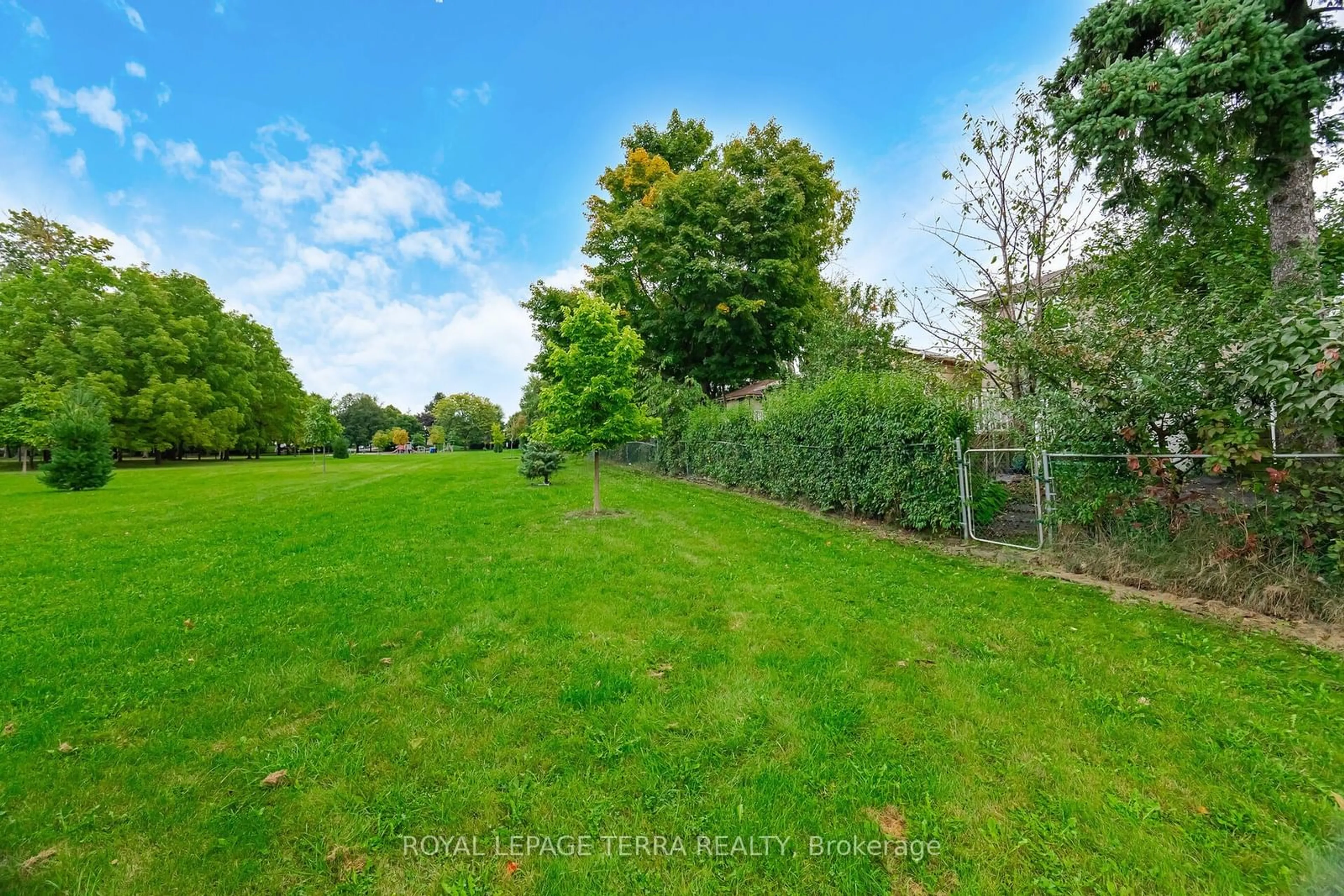 A pic from outside/outdoor area/front of a property/back of a property/a pic from drone, forest/trees view for 114 Milford Haven Dr, Toronto Ontario M1G 3E1