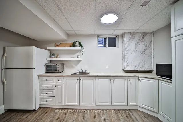 Additional property image - 31 Nuffield Dr
