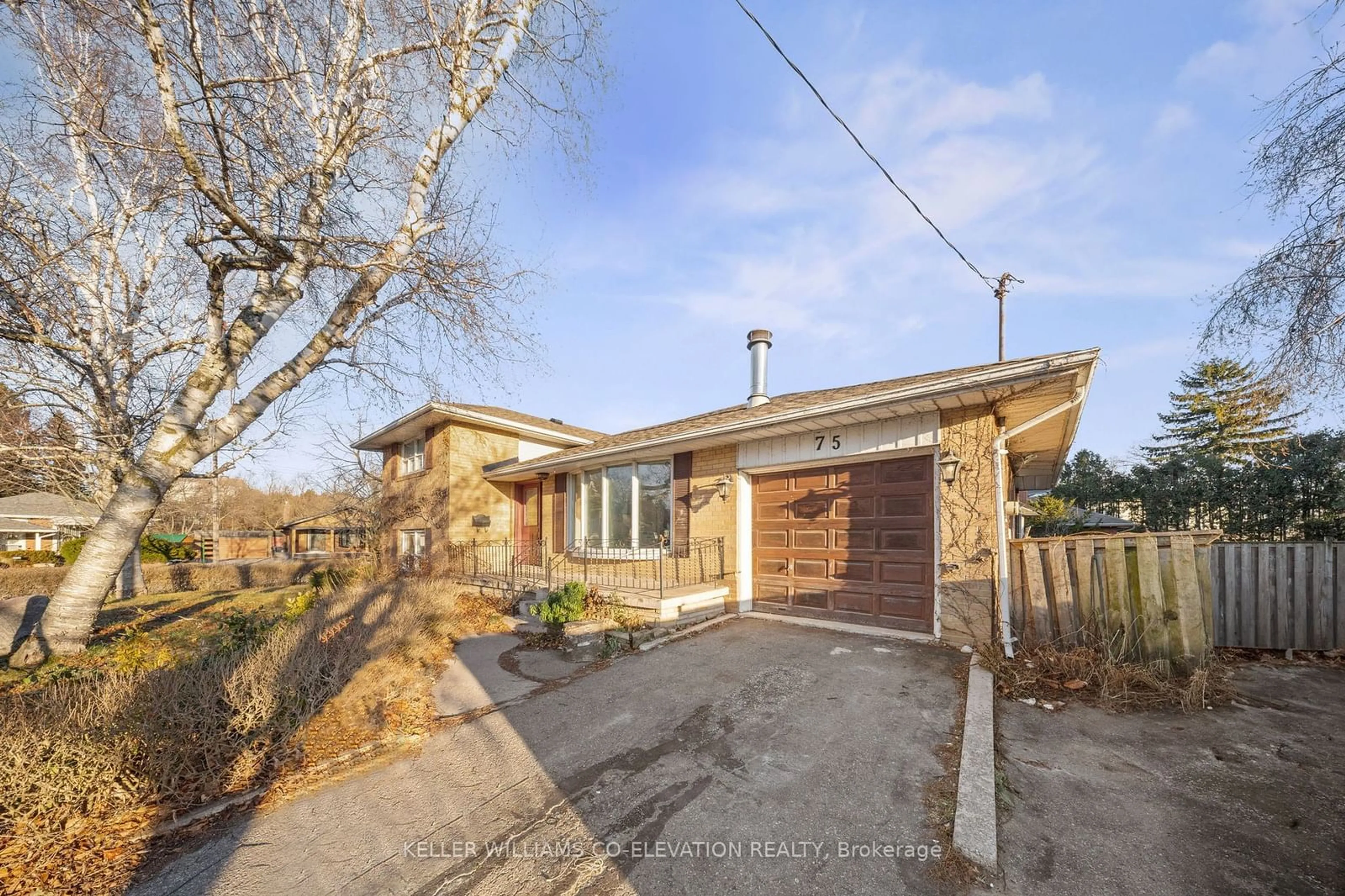 A pic from outside/outdoor area/front of a property/back of a property/a pic from drone, street for 75 Fordover Dr, Toronto Ontario M1E 1T7