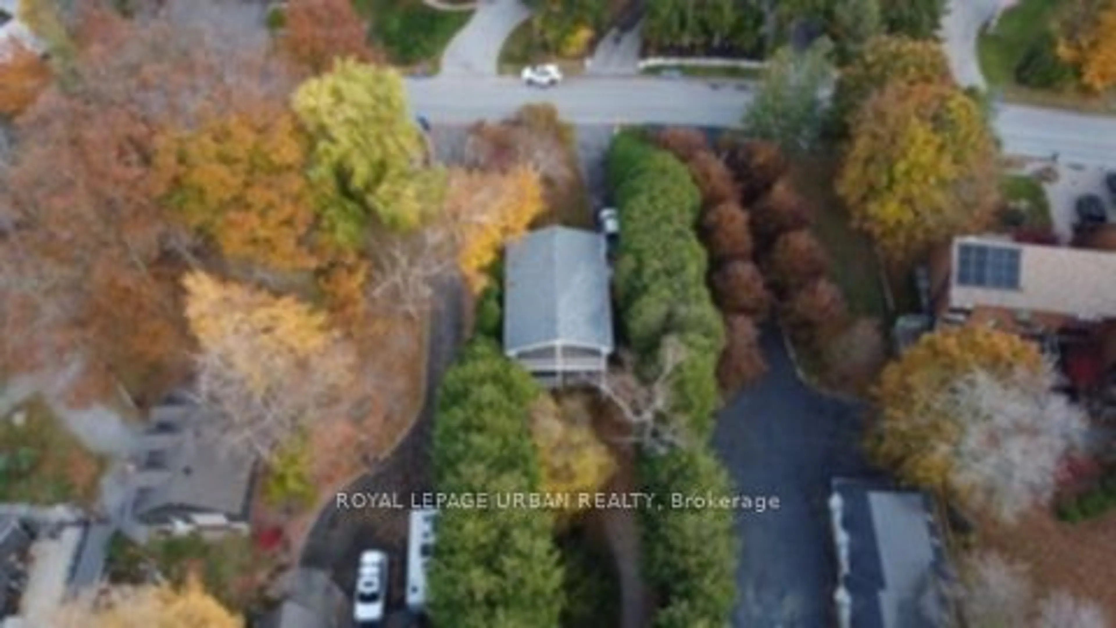 A pic from outside/outdoor area/front of a property/back of a property/a pic from drone, unknown for 498 Rougemount Dr, Pickering Ontario L1W 2B9