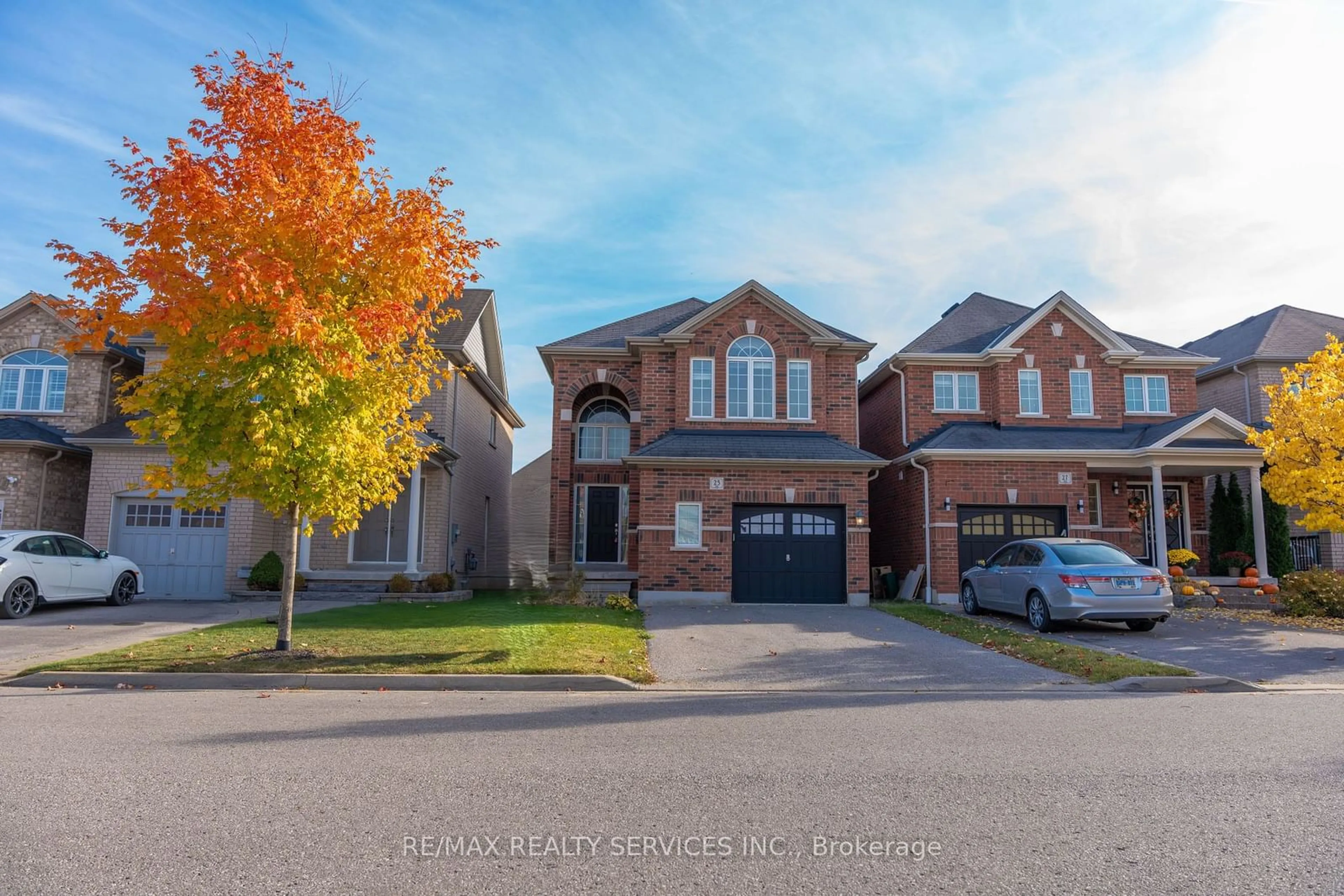 Home with brick exterior material, street for 25 Swansea St, Whitby Ontario L1P 0A6