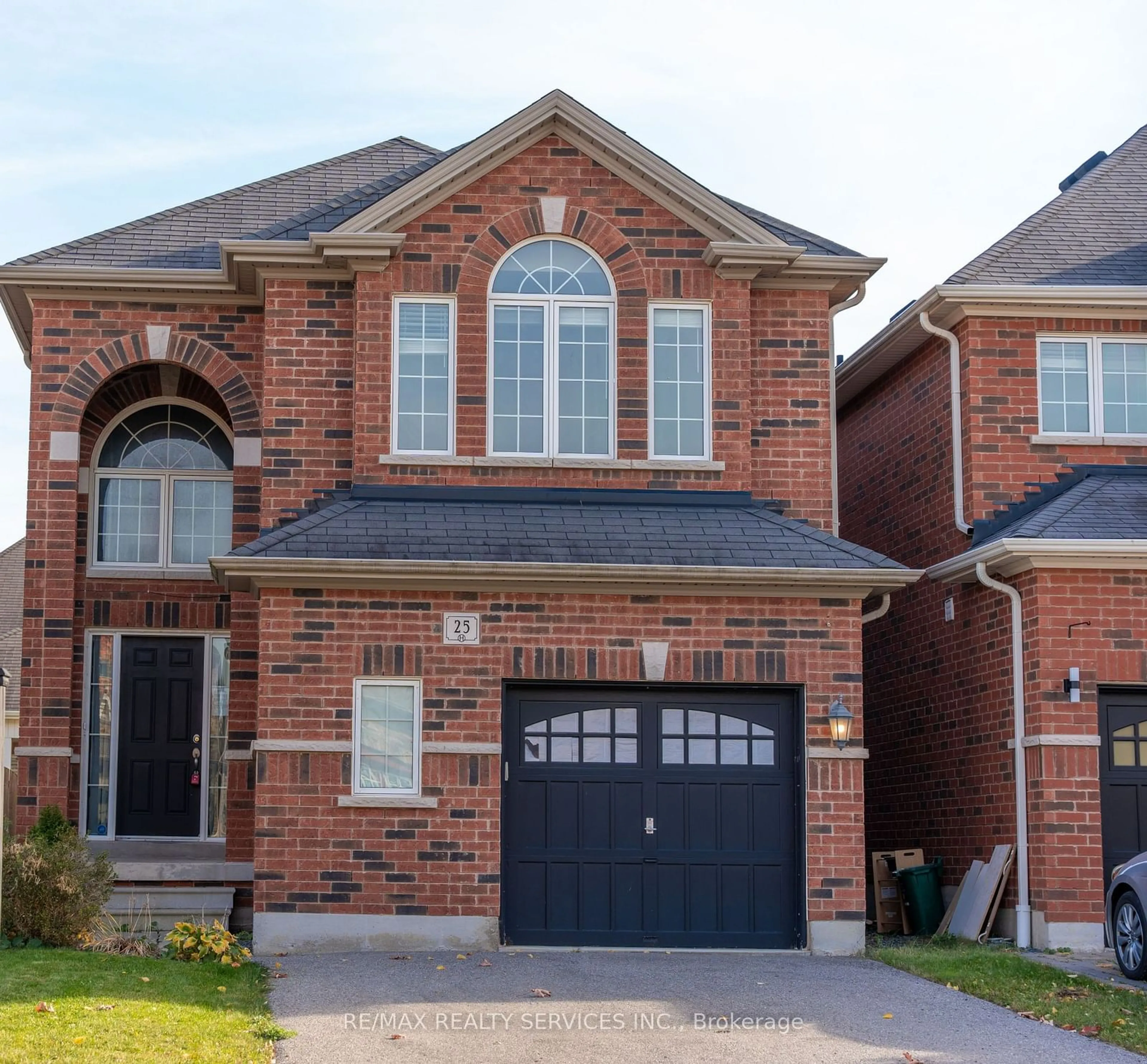 Home with brick exterior material, street for 25 Swansea St, Whitby Ontario L1P 0A6