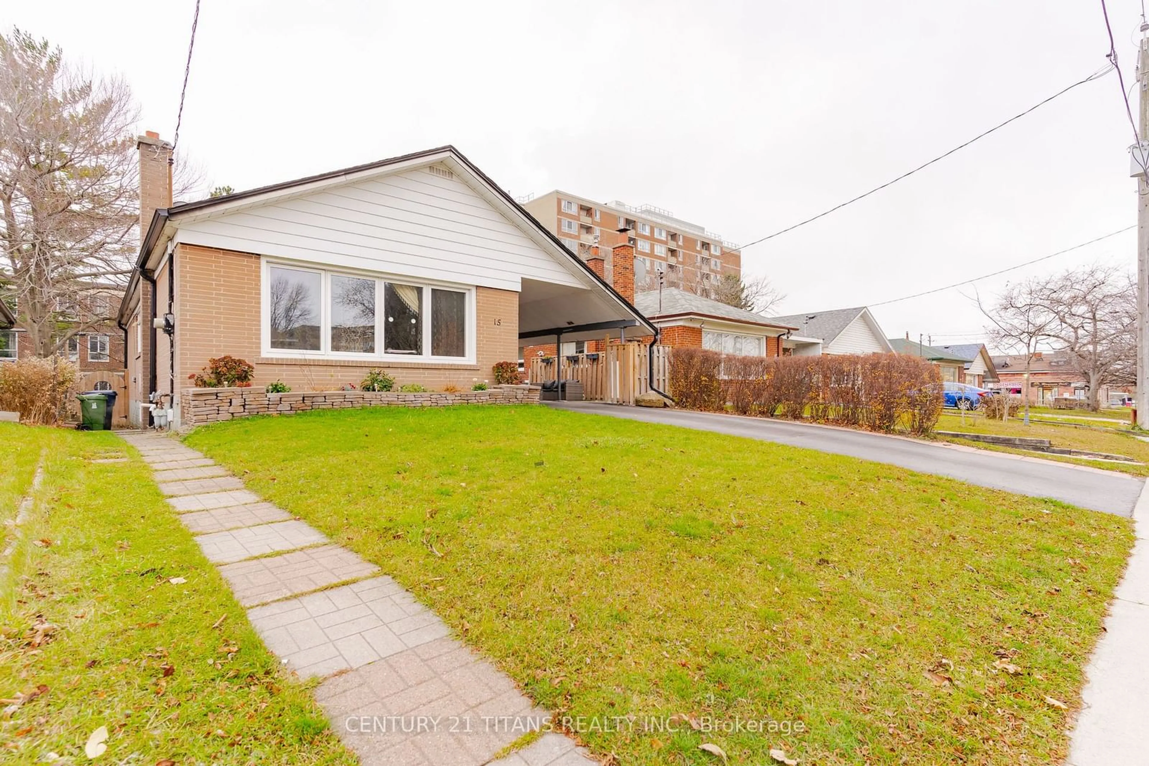 A pic from outside/outdoor area/front of a property/back of a property/a pic from drone, street for 15 Merrian Rd, Toronto Ontario M1K 3M6